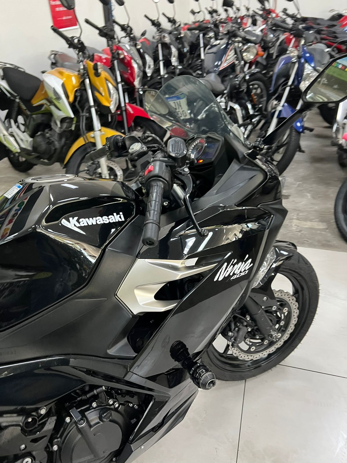 KAWASAKI NINJA 400 KRT EDITION