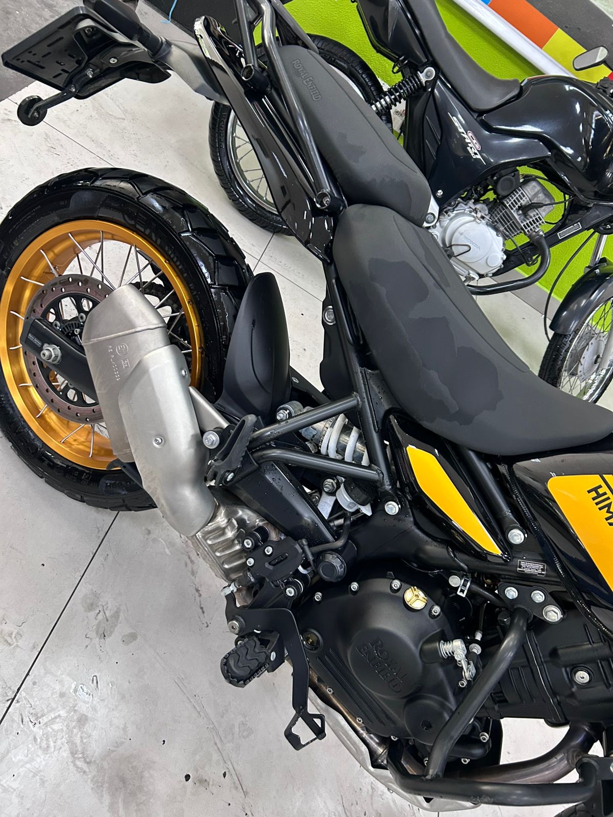 ROYAL ENFIELD HIMALAYAN 450 HANLE BLACK