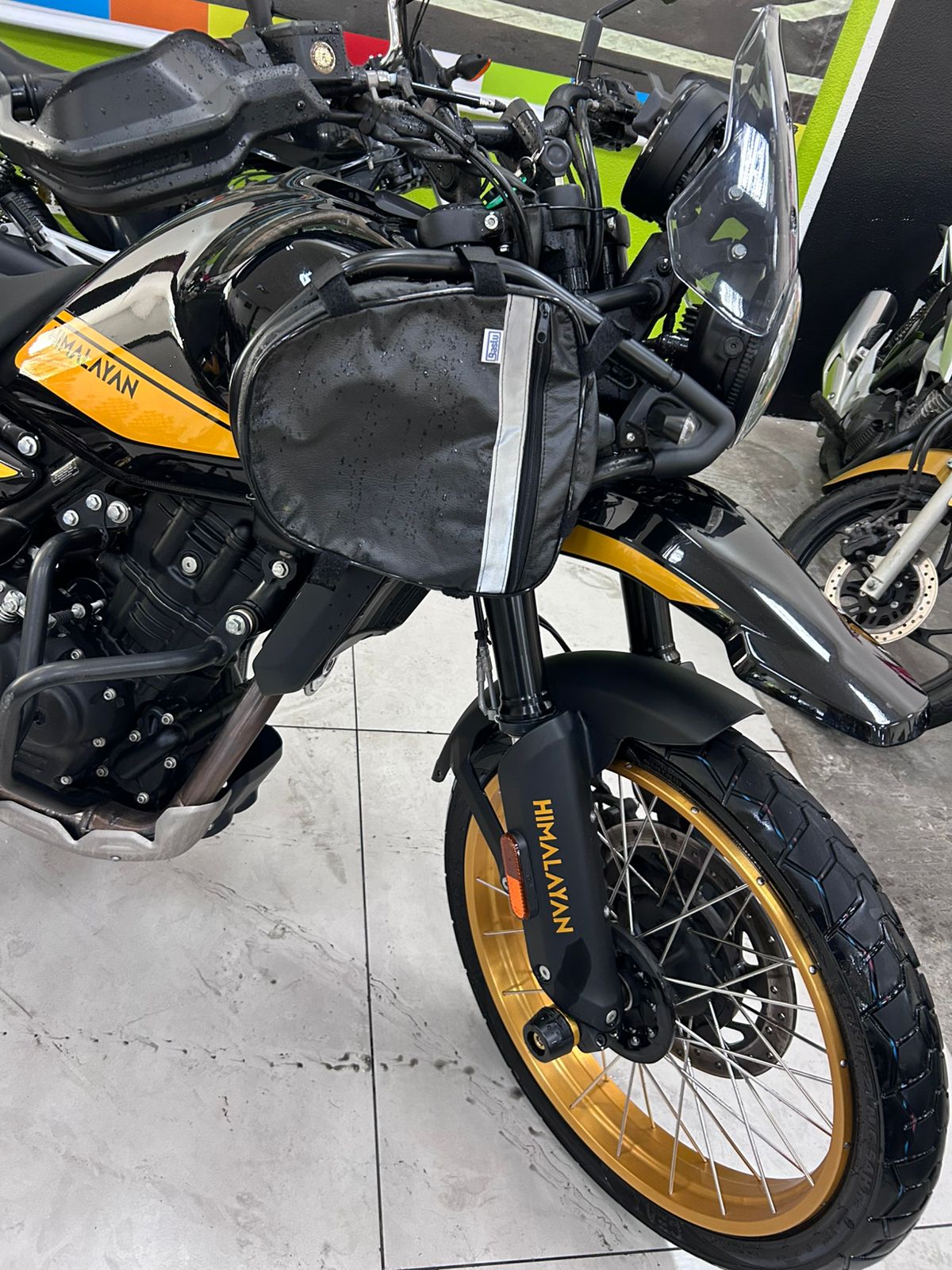 ROYAL ENFIELD HIMALAYAN 450 HANLE BLACK