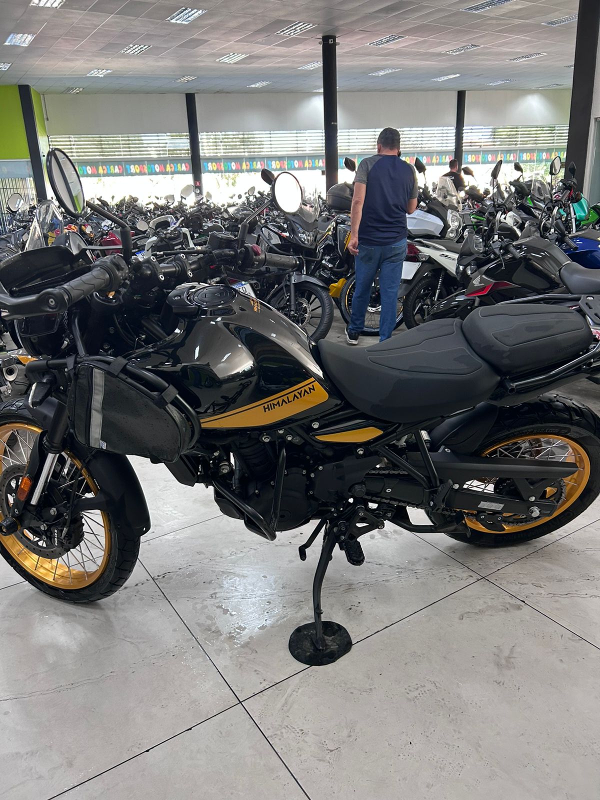 ROYAL ENFIELD HIMALAYAN 450 HANLE BLACK