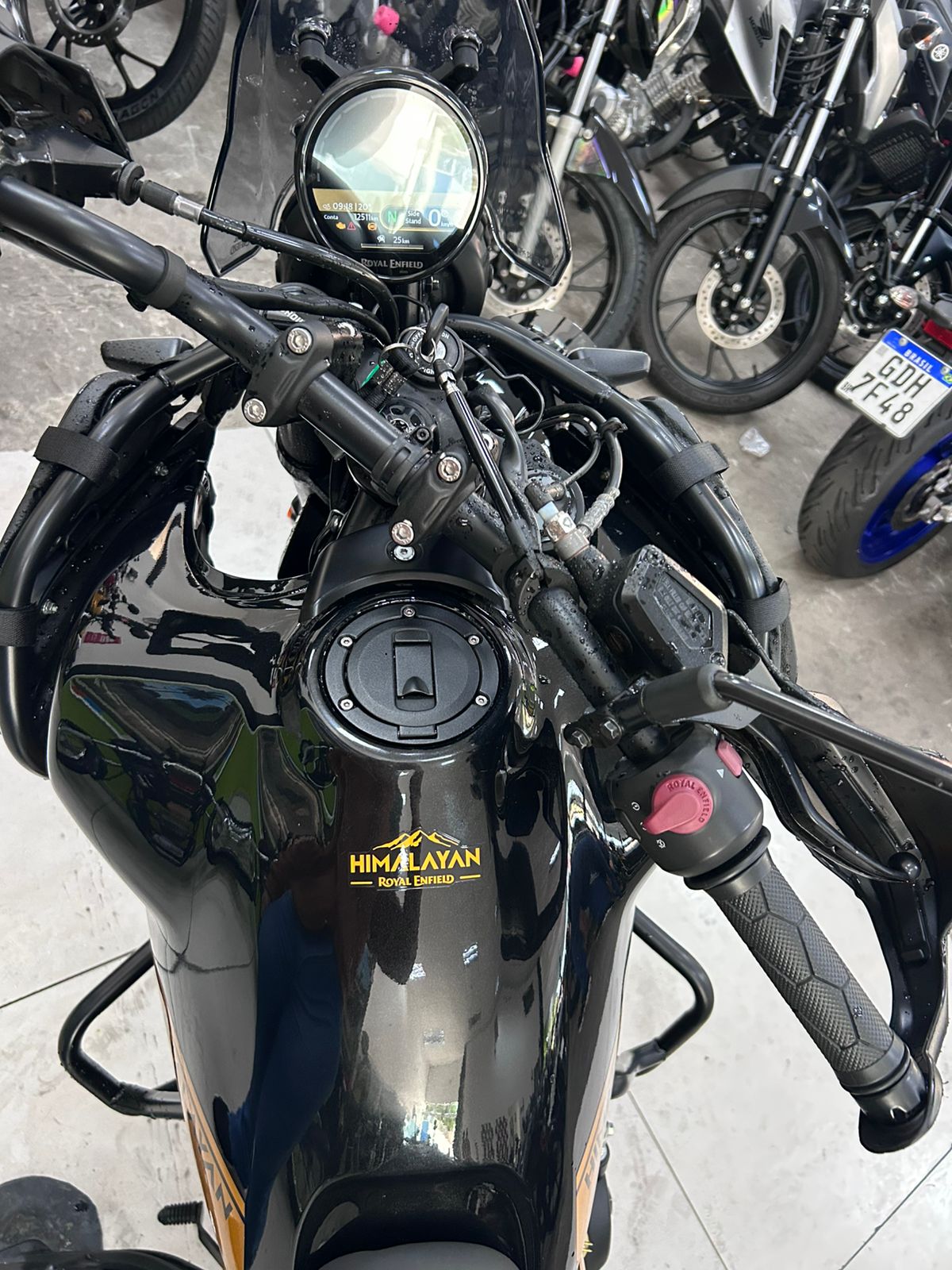 ROYAL ENFIELD HIMALAYAN 450 HANLE BLACK