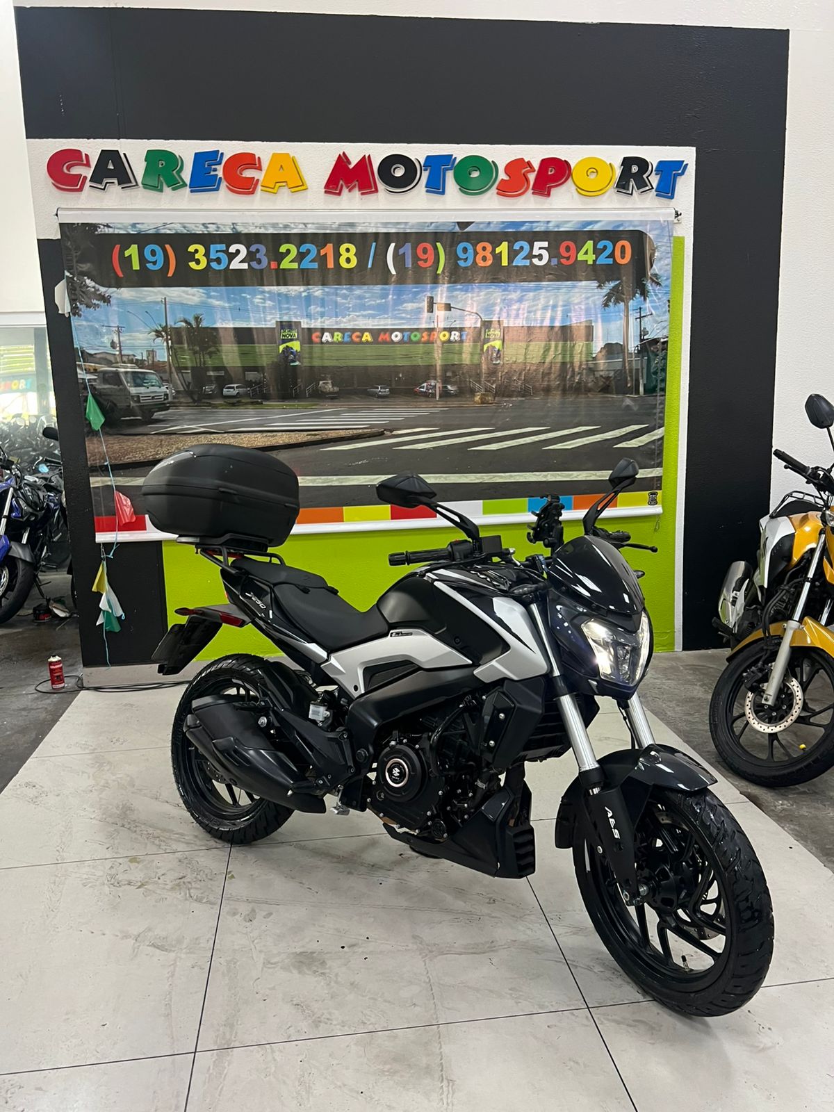 BAJAJ DOMINAR 250