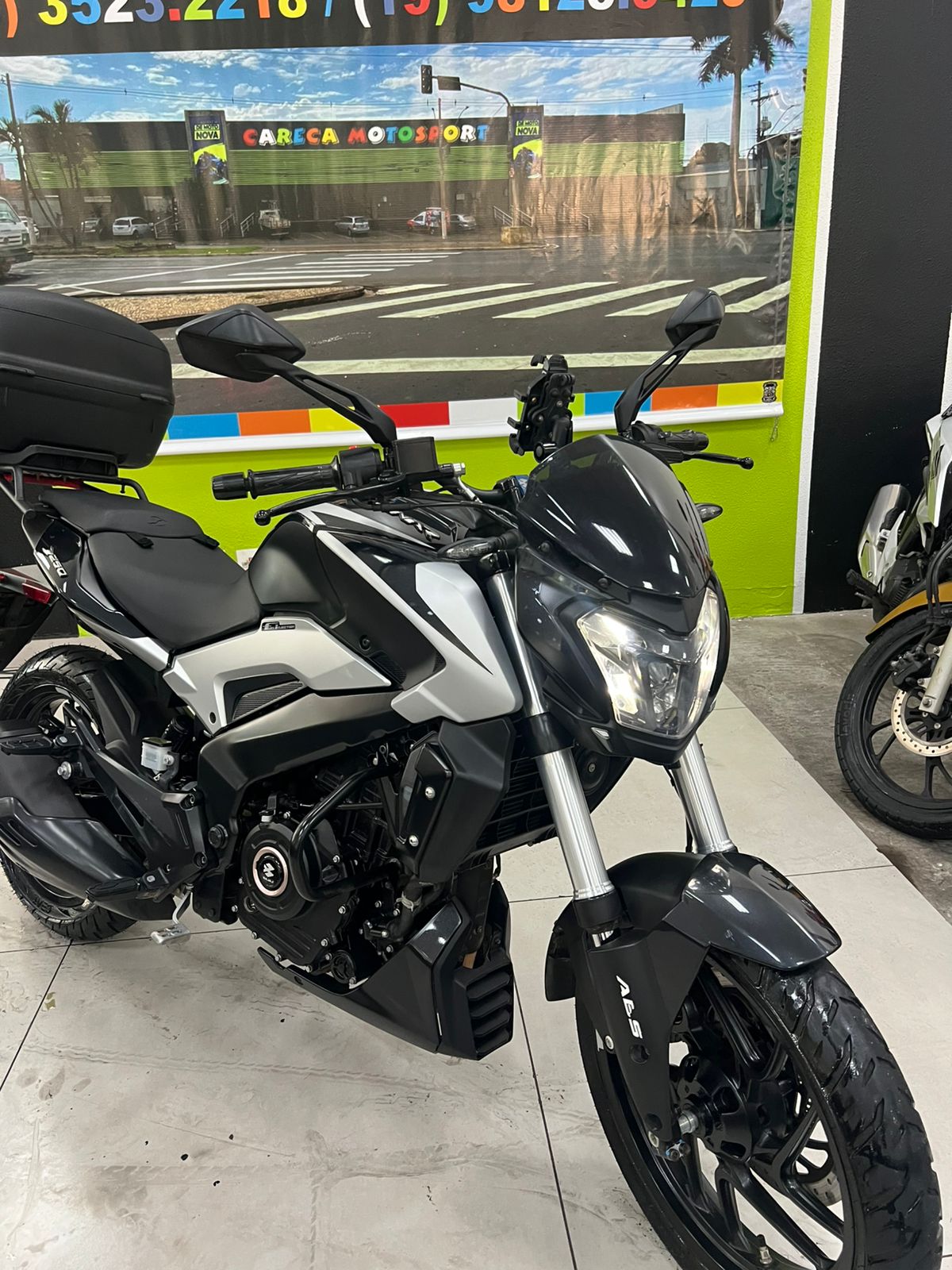 BAJAJ DOMINAR 250