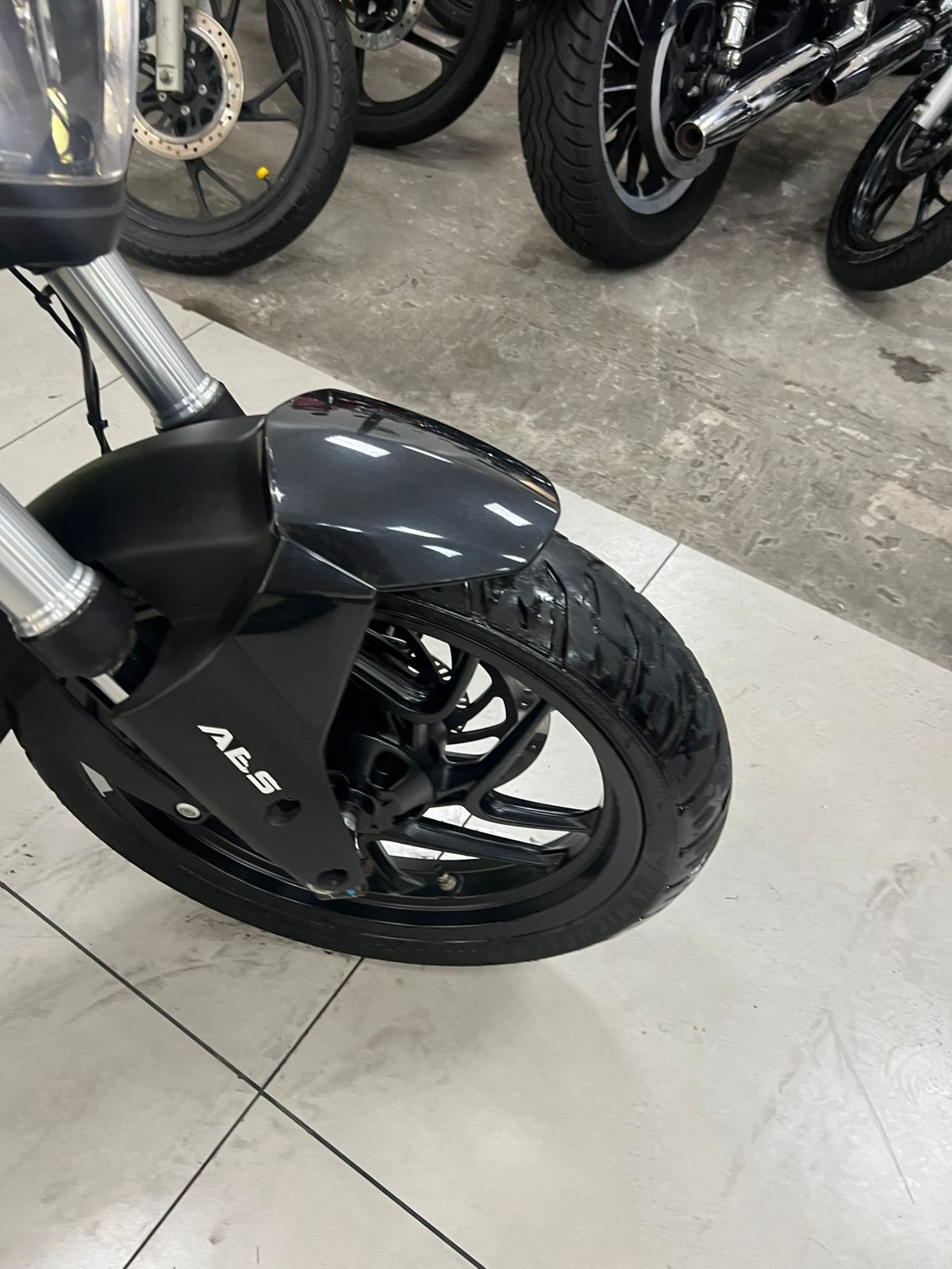BAJAJ DOMINAR 250