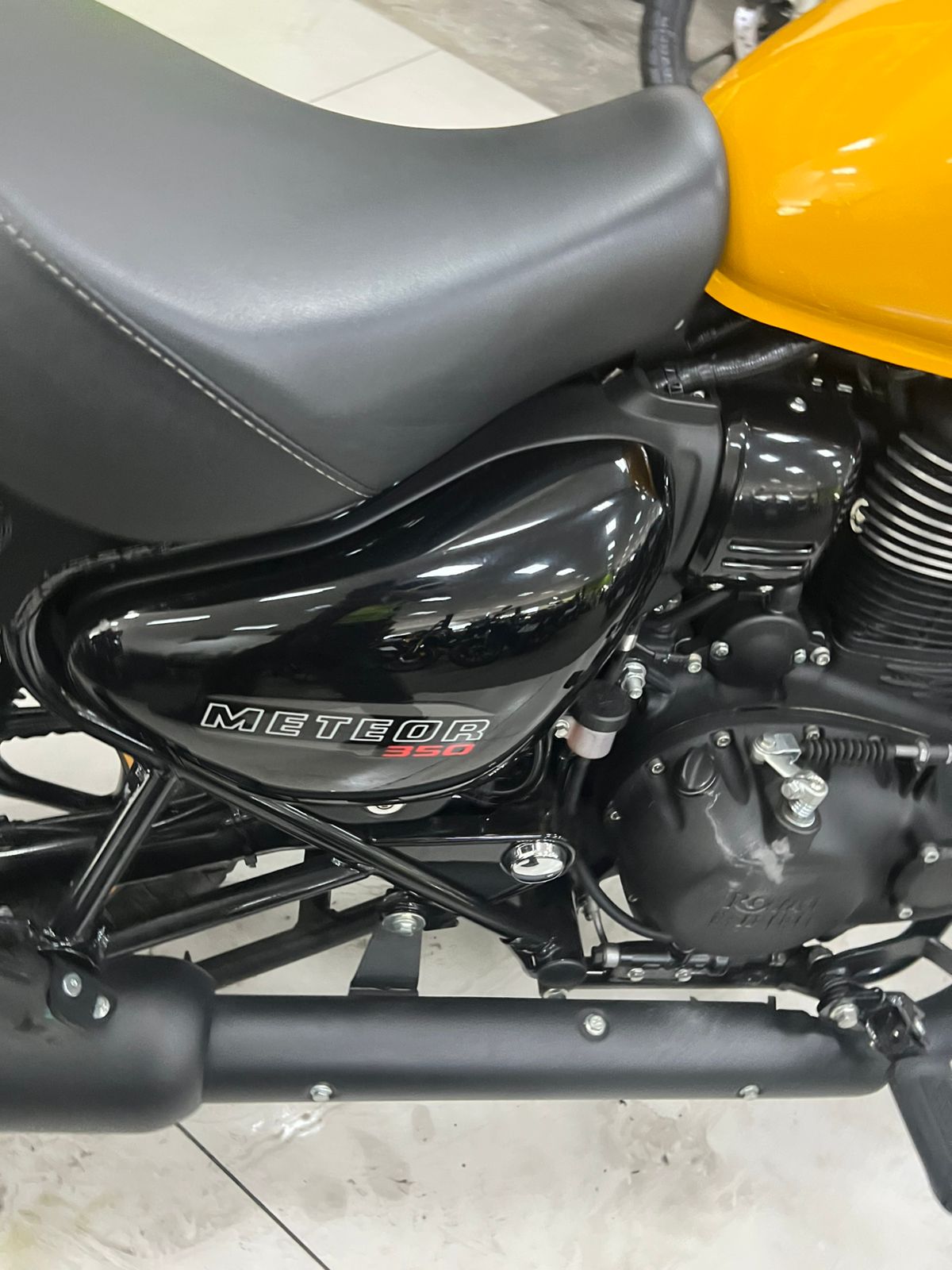 ROYAL ENFIELD METEOR 350 FIREBALL