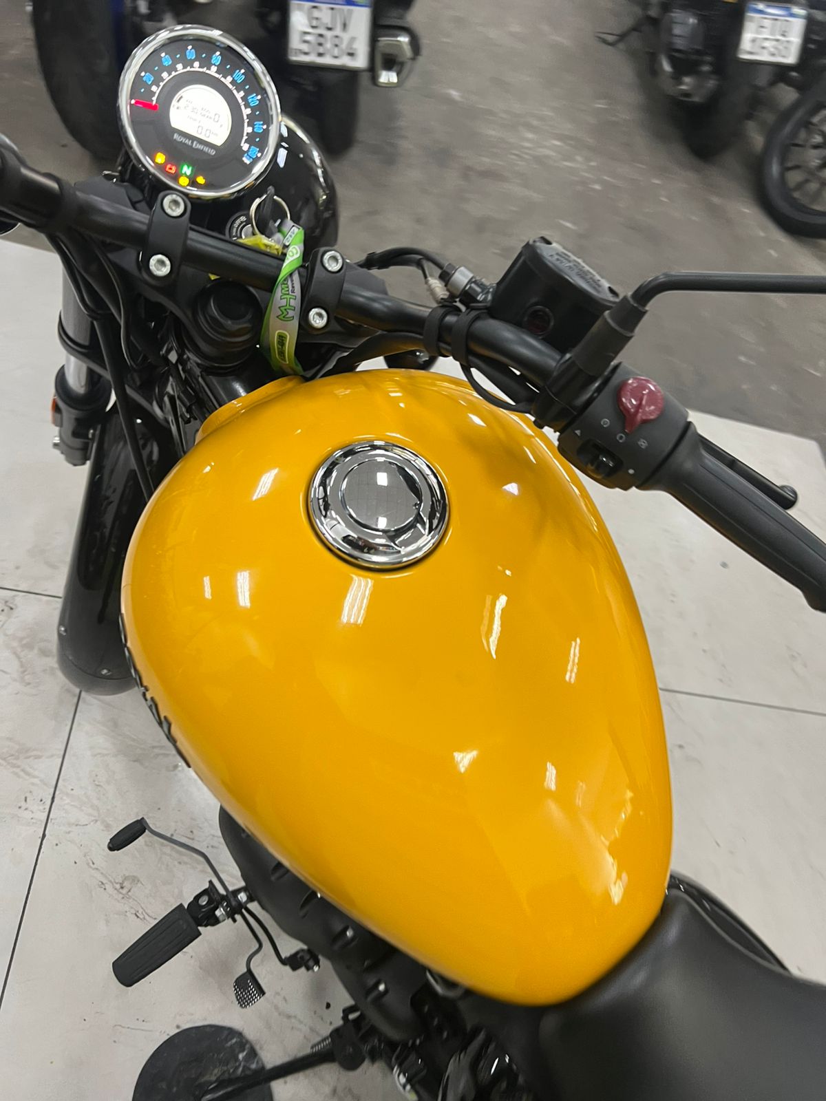 ROYAL ENFIELD METEOR 350 FIREBALL