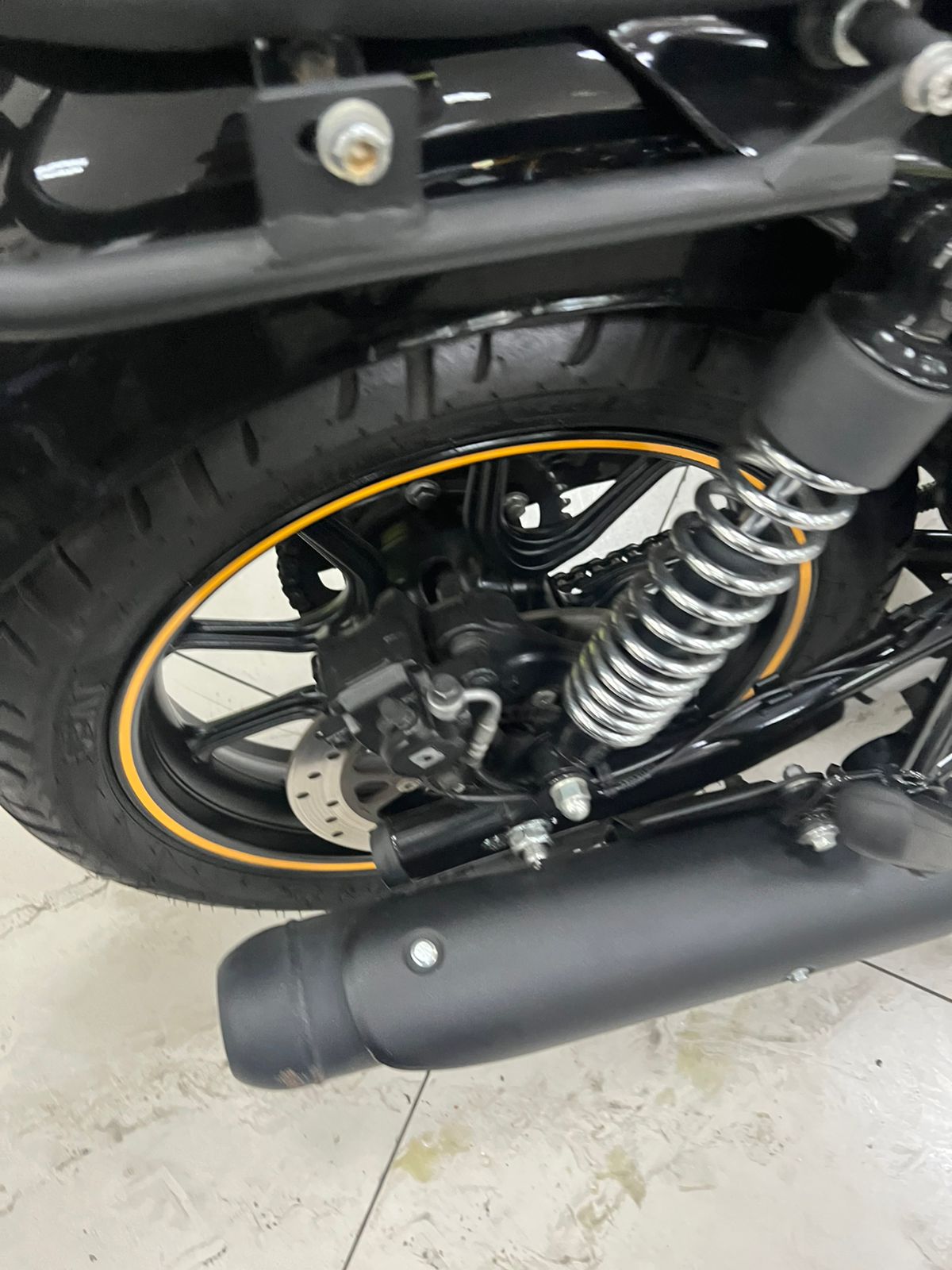 ROYAL ENFIELD METEOR 350 FIREBALL