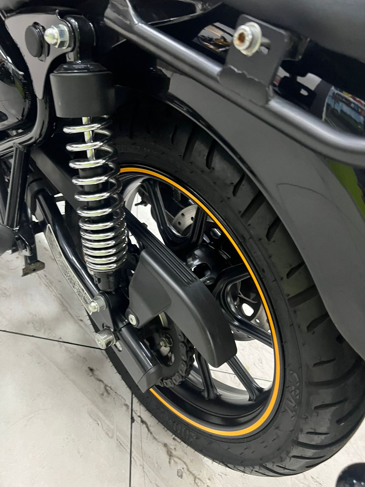 ROYAL ENFIELD METEOR 350 FIREBALL