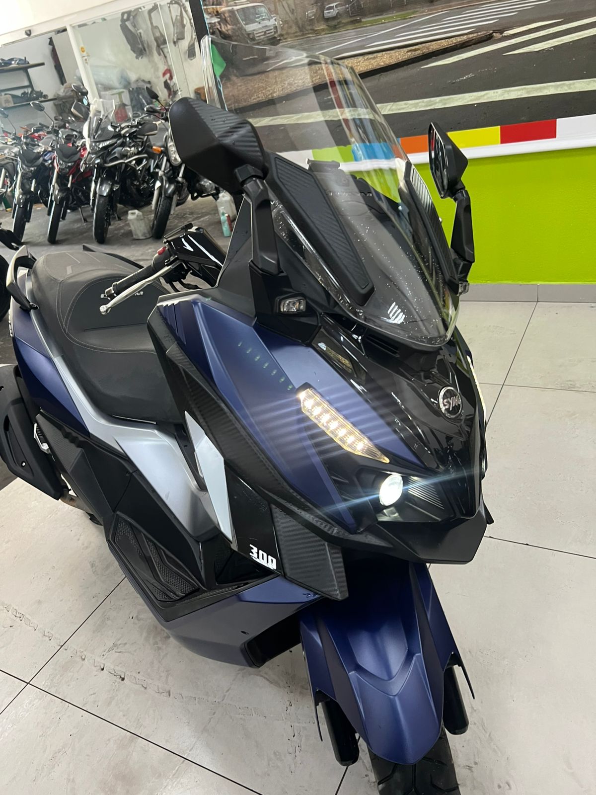 DAFRA CRUISYM 300