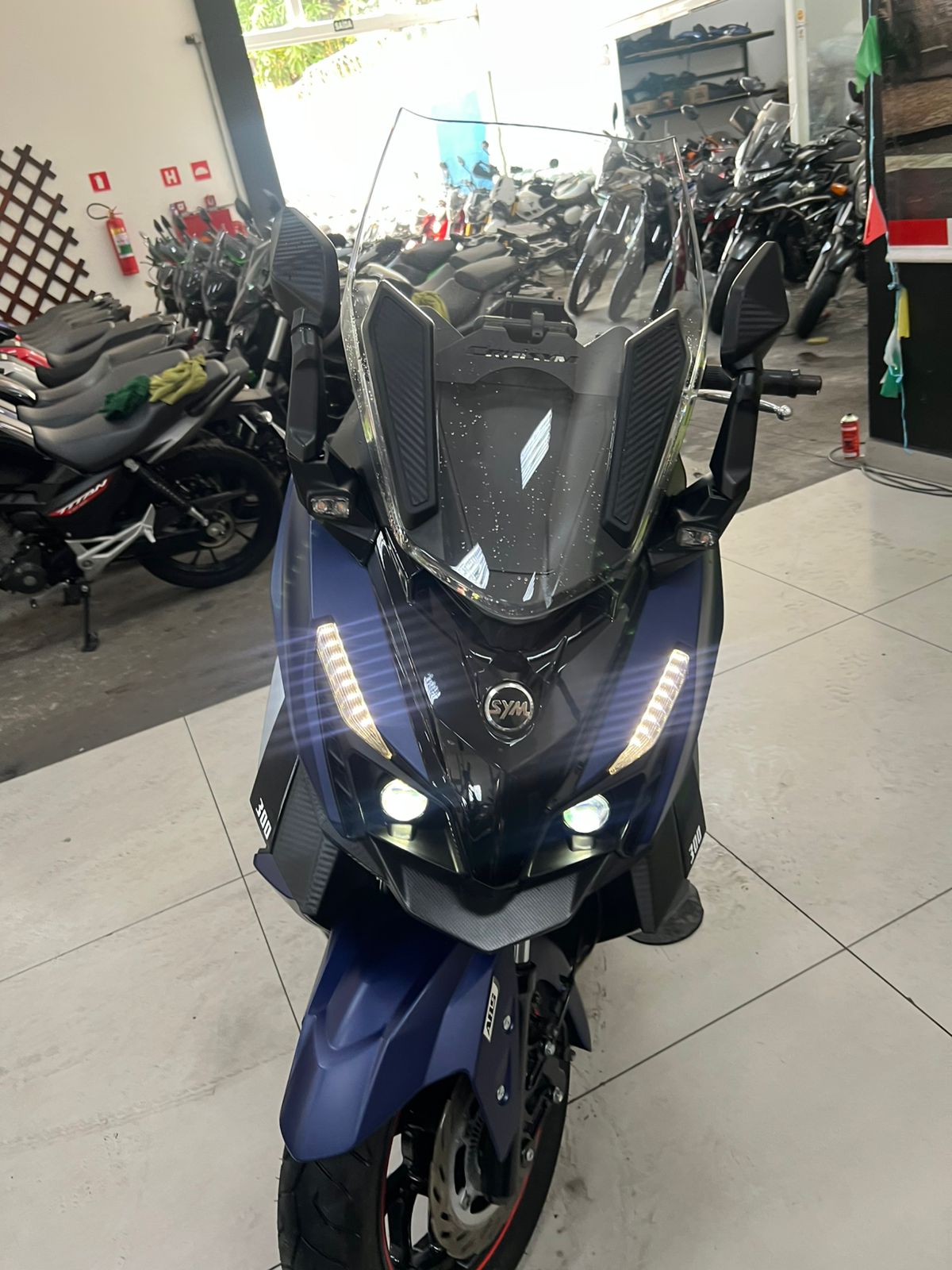 DAFRA CRUISYM 300