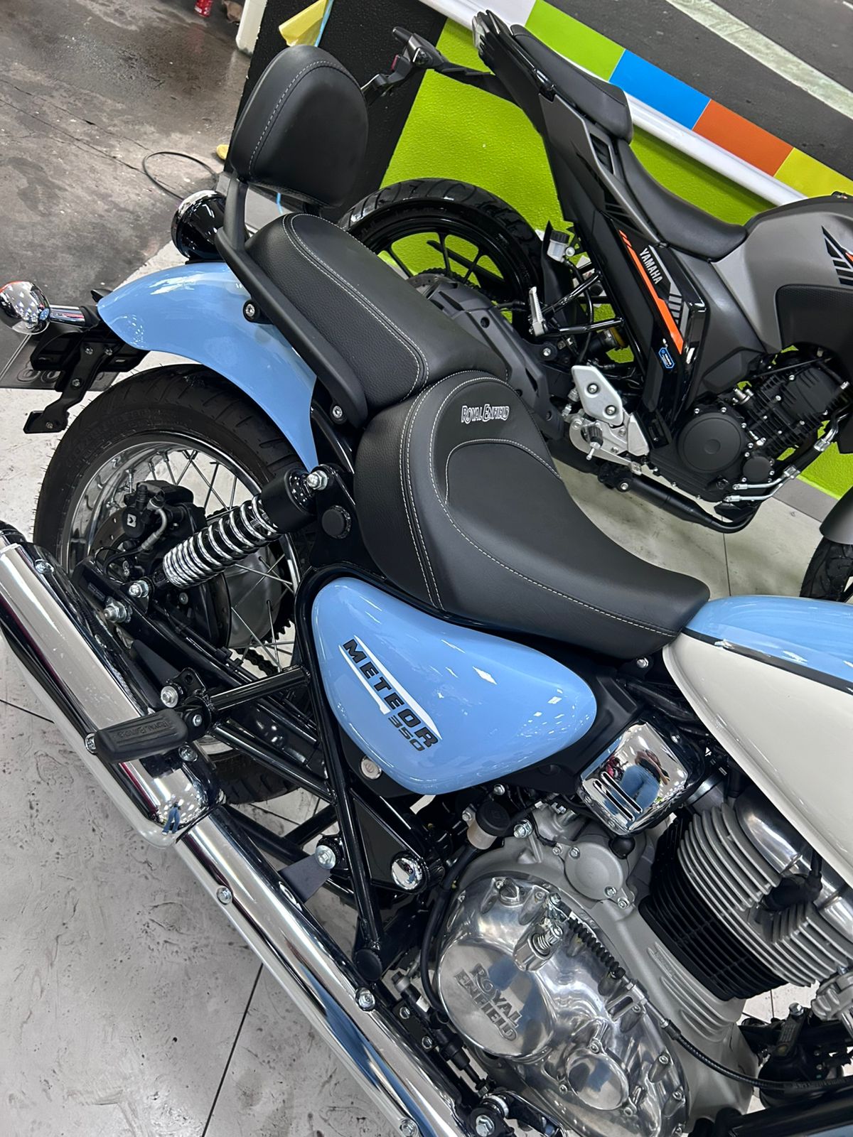 ROYAL ENFIELD METEOR 350 SUPERNOVA