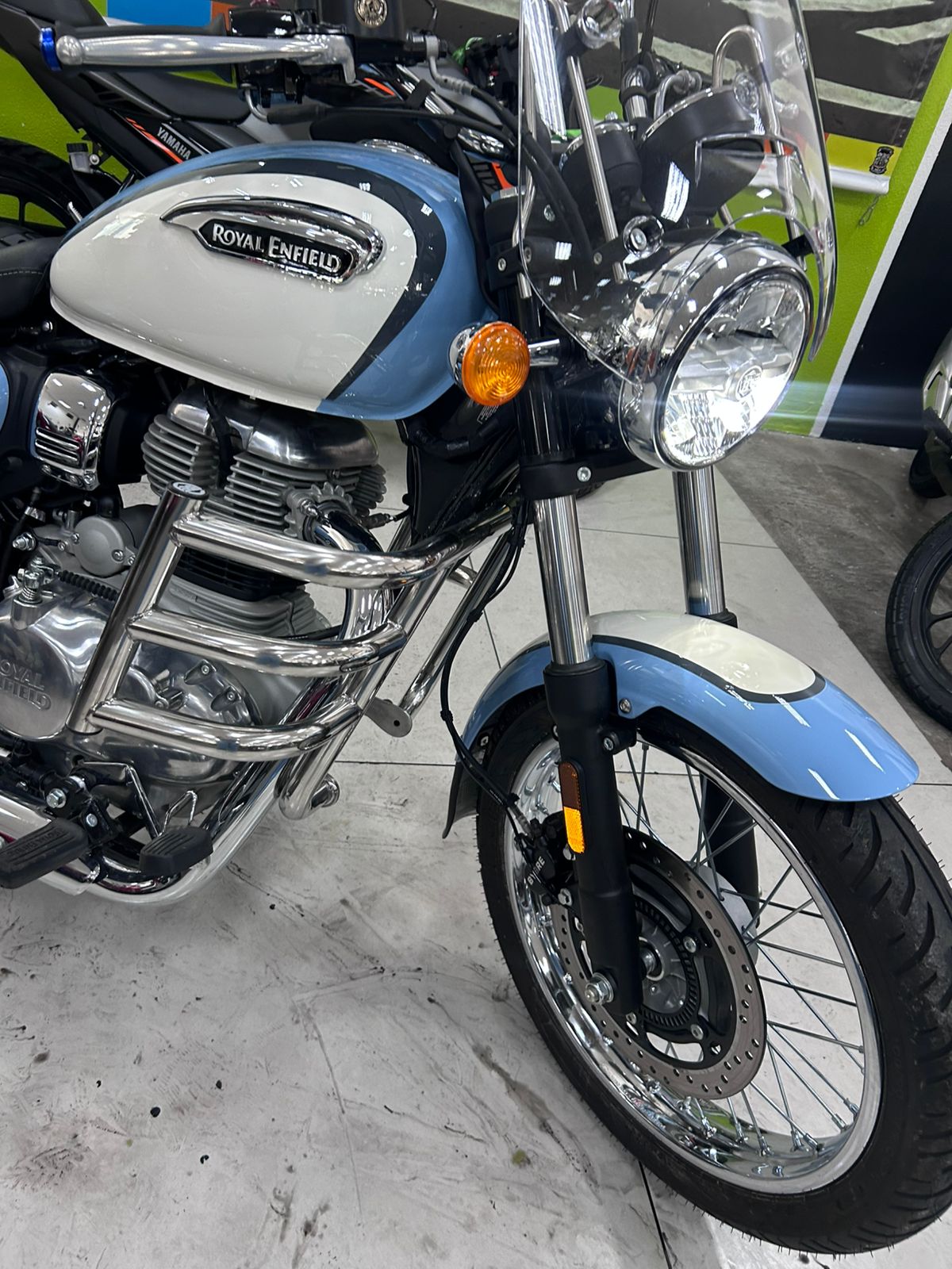 ROYAL ENFIELD METEOR 350 SUPERNOVA