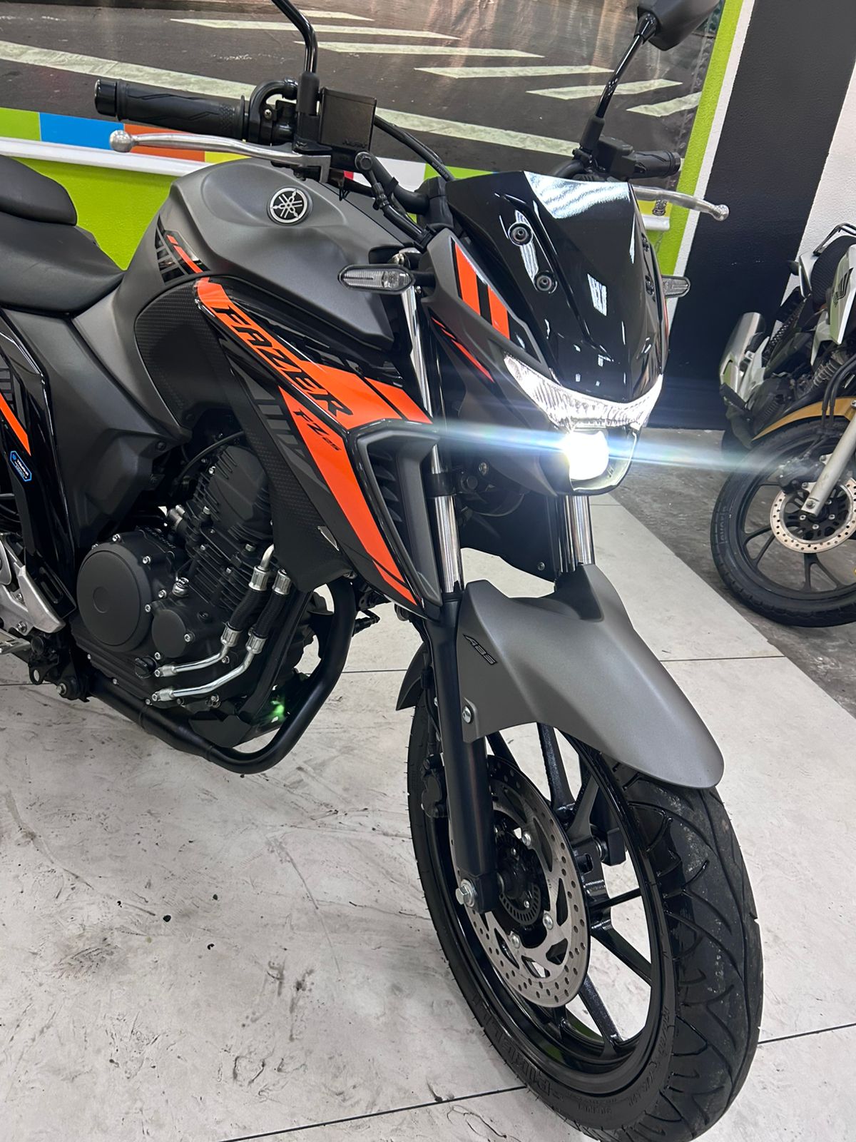 YAMAHA FZ25 FAZER CONNECTED ABS
