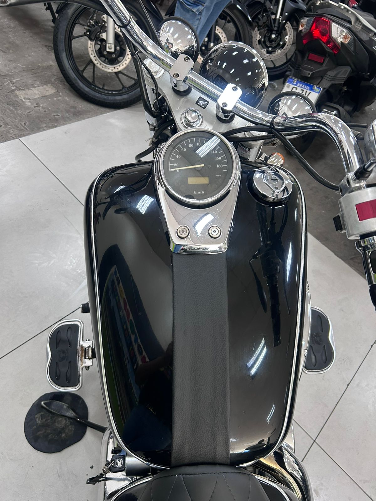 HONDA SHADOW 750