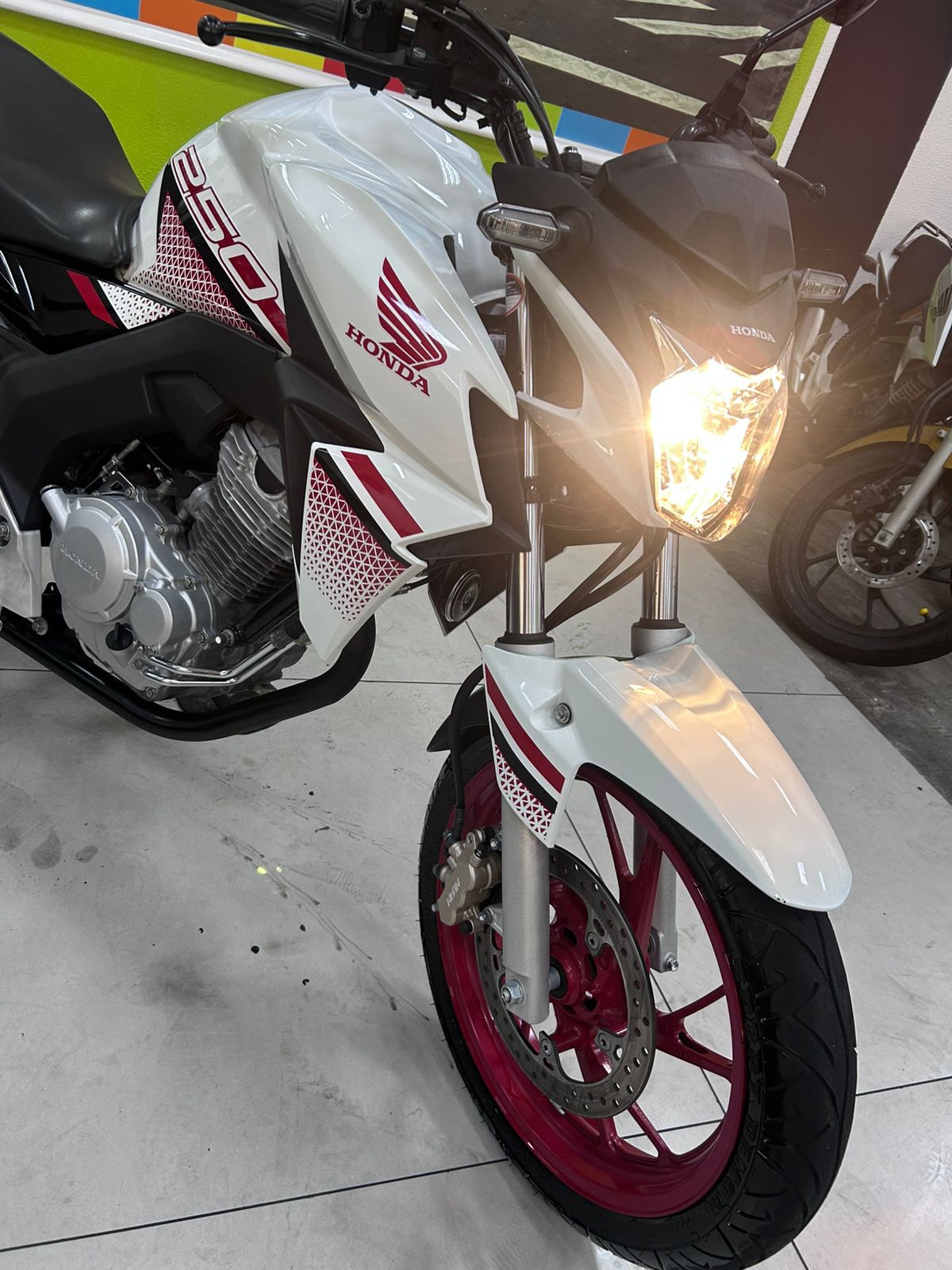 HONDA CB 250F TWISTER