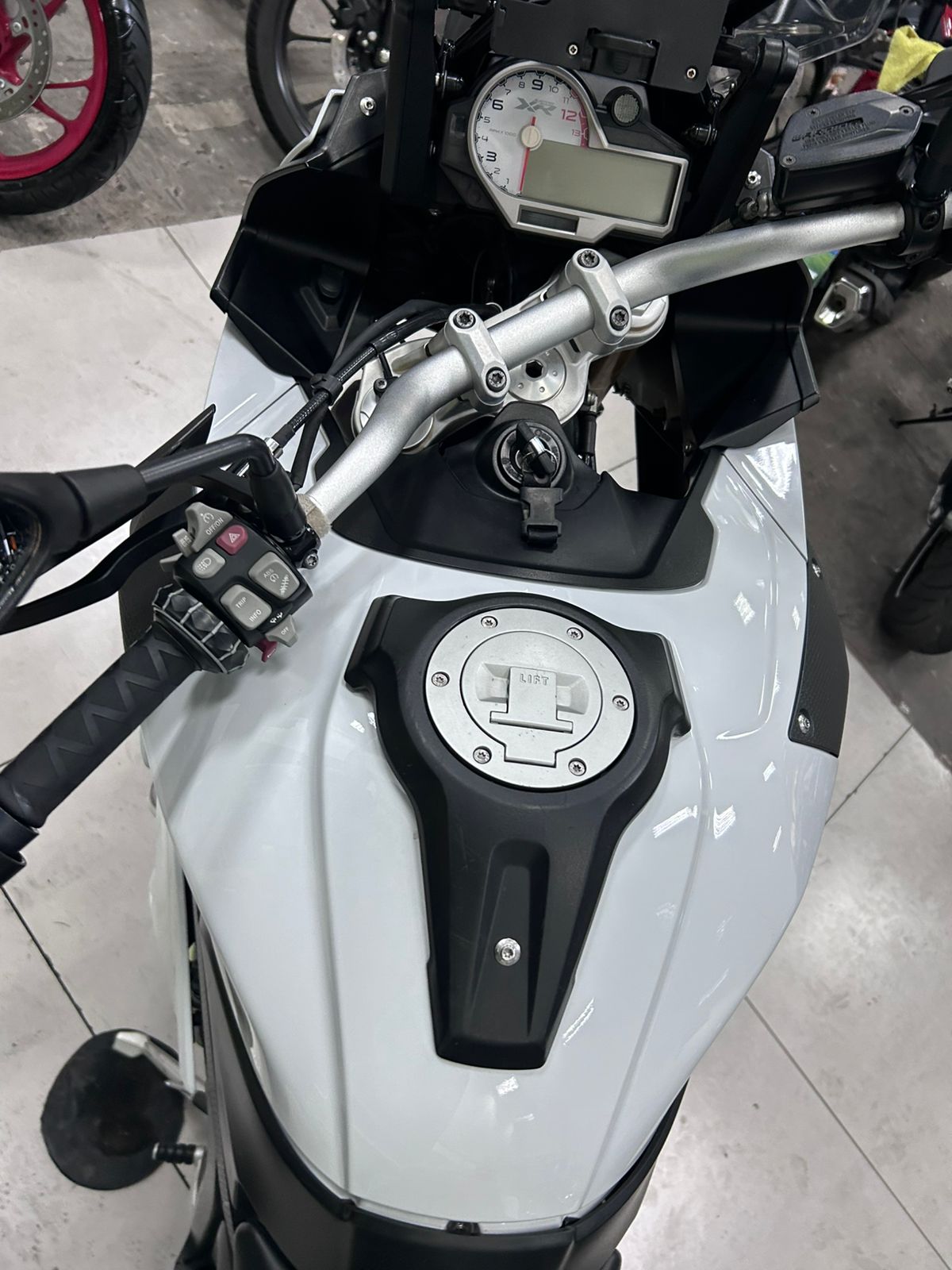 BMW S 1000 XR