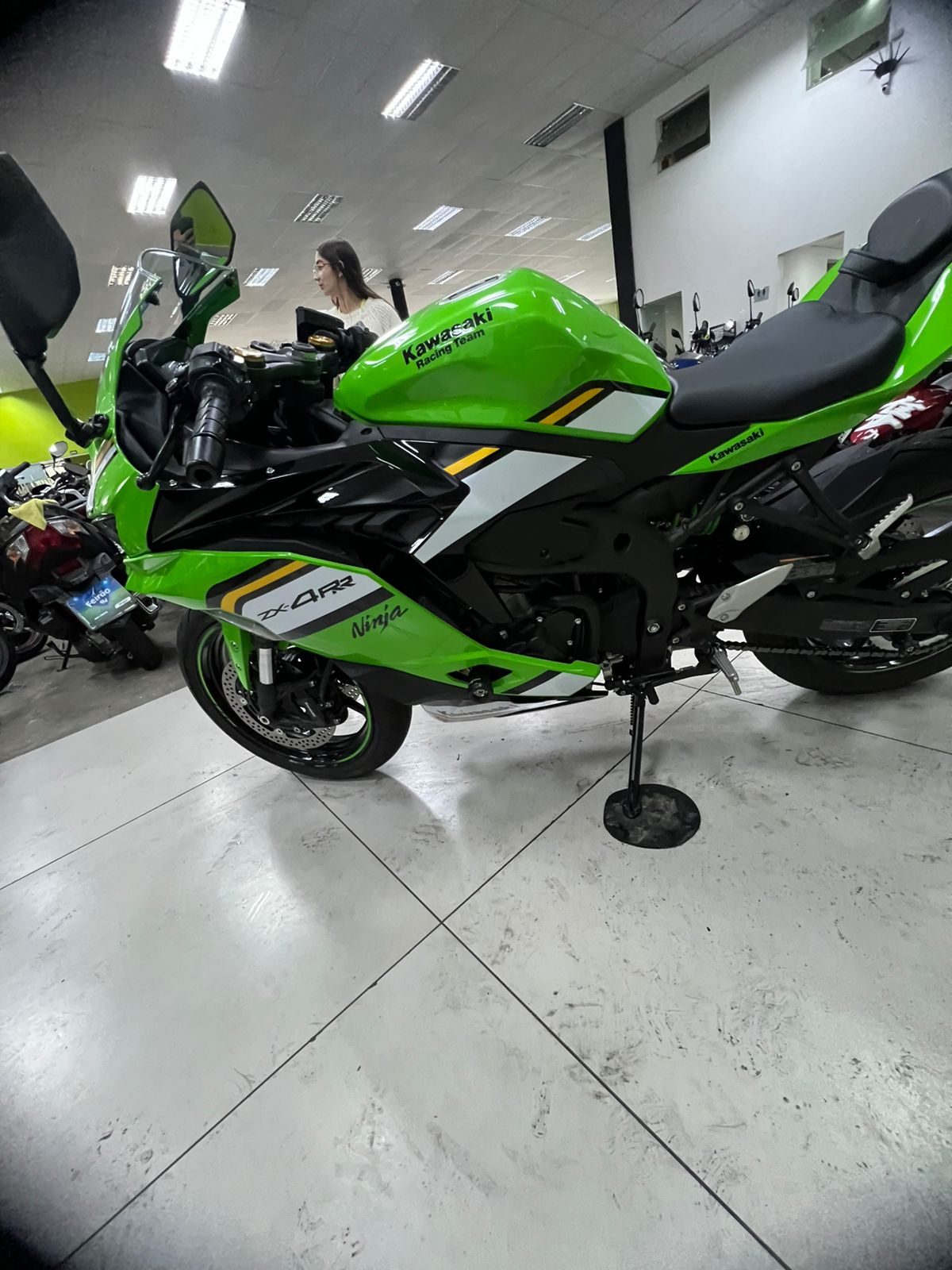 KAWASAKI NINJA ZX-4R