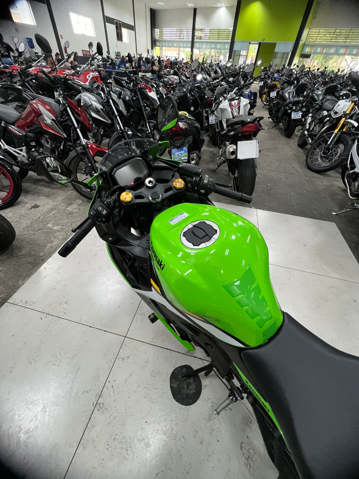KAWASAKI NINJA ZX-4R