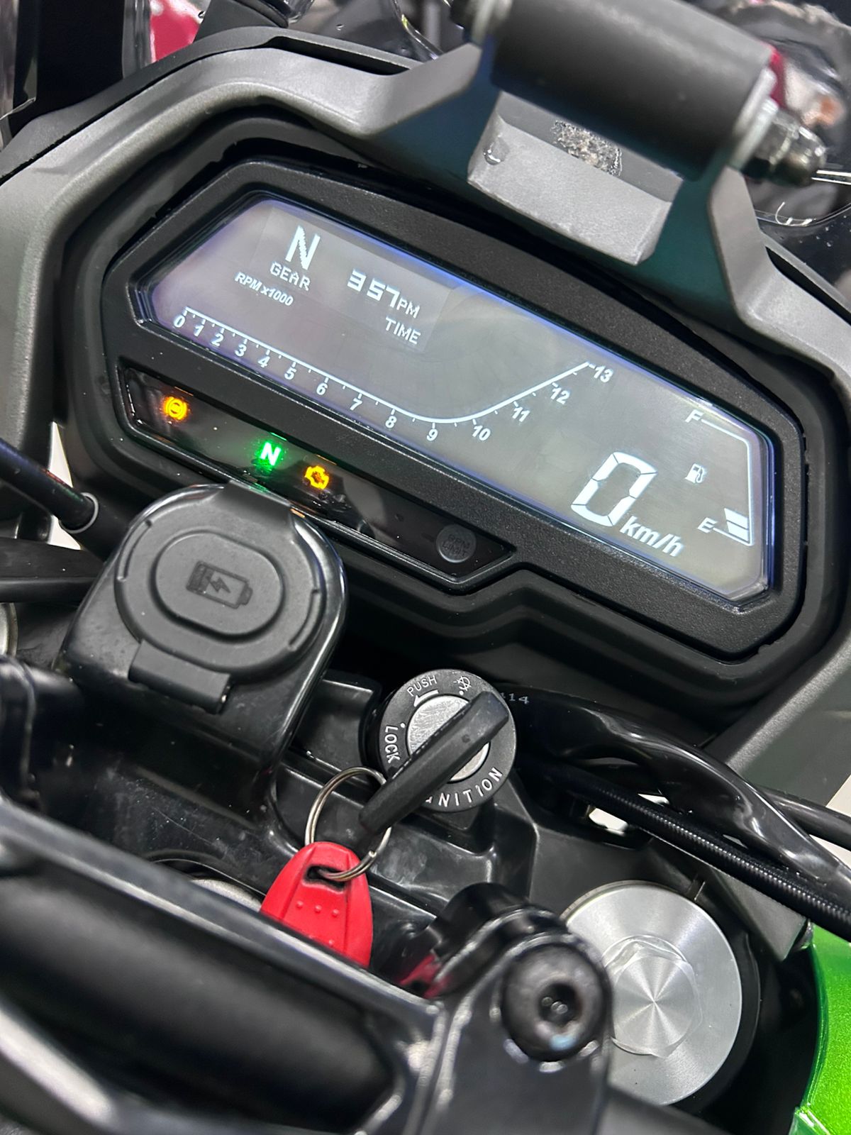 BAJAJ DOMINAR 400