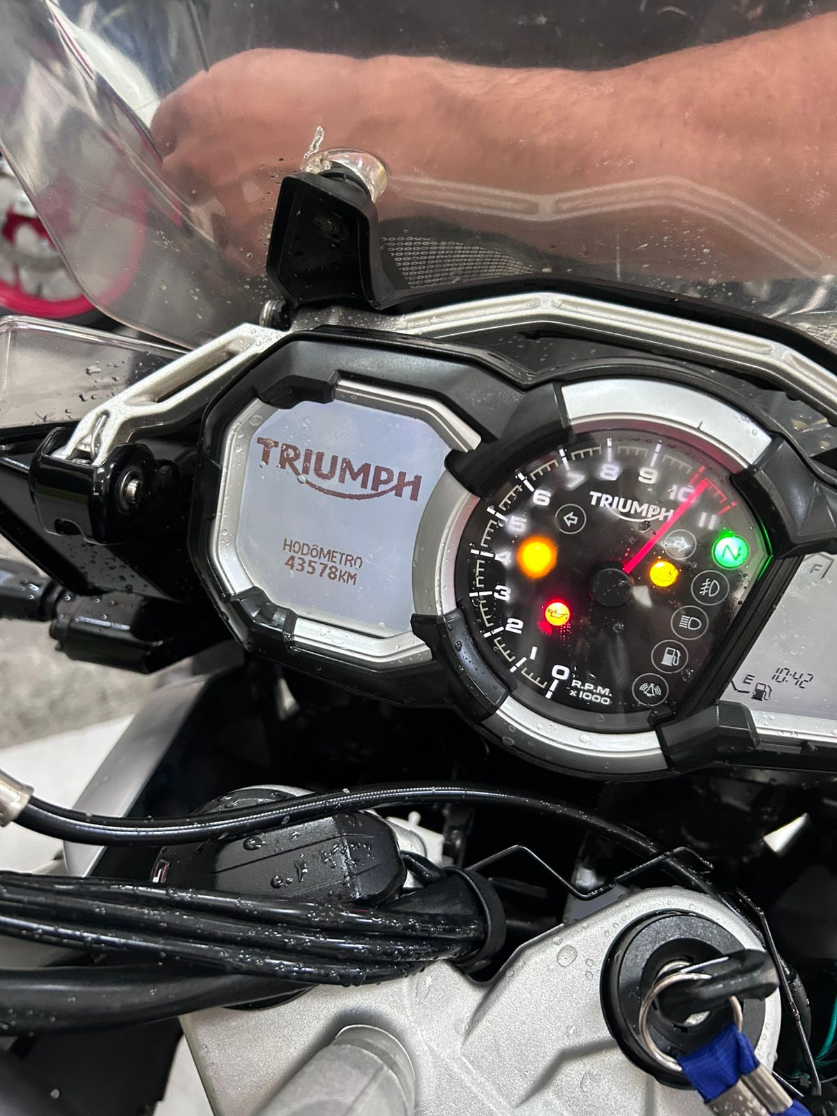 TRIUMPH TIGER EXPLORER XCA