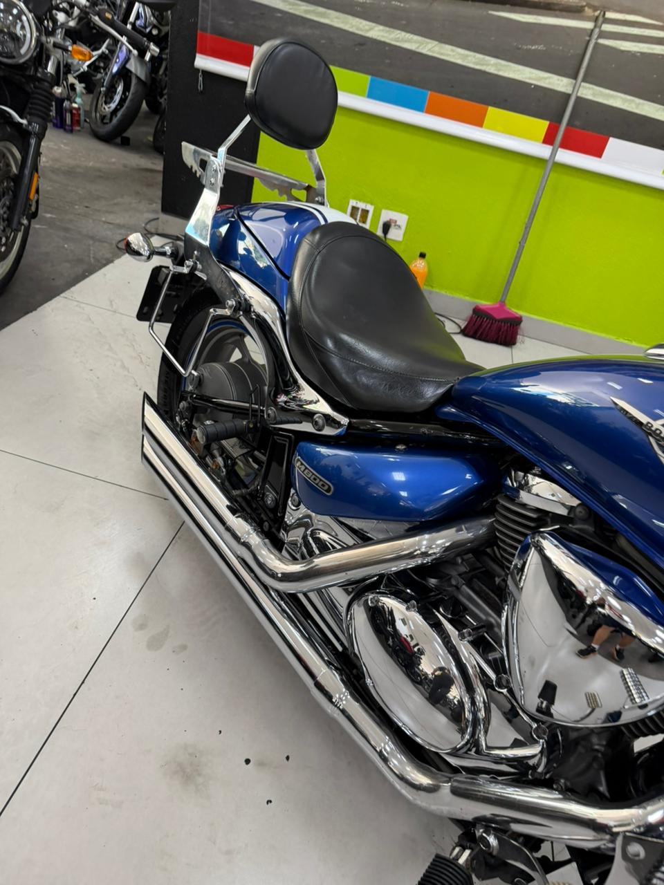 SUZUKI BOULEVARD M800
