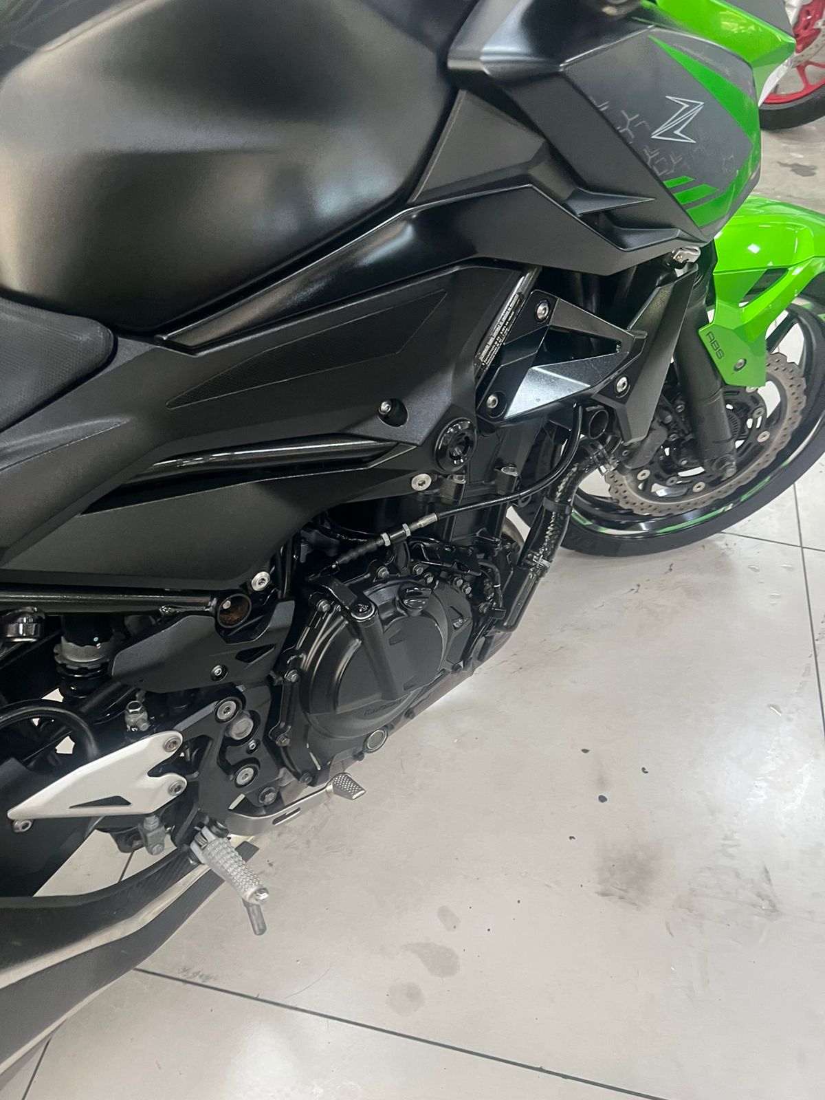 KAWASAKI Z400