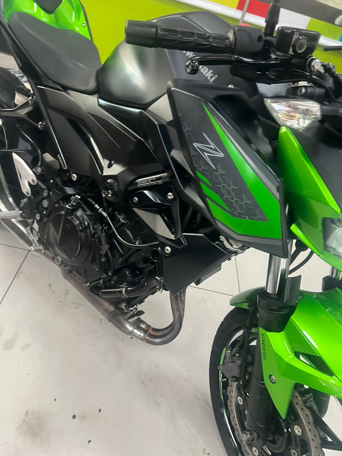 KAWASAKI Z400