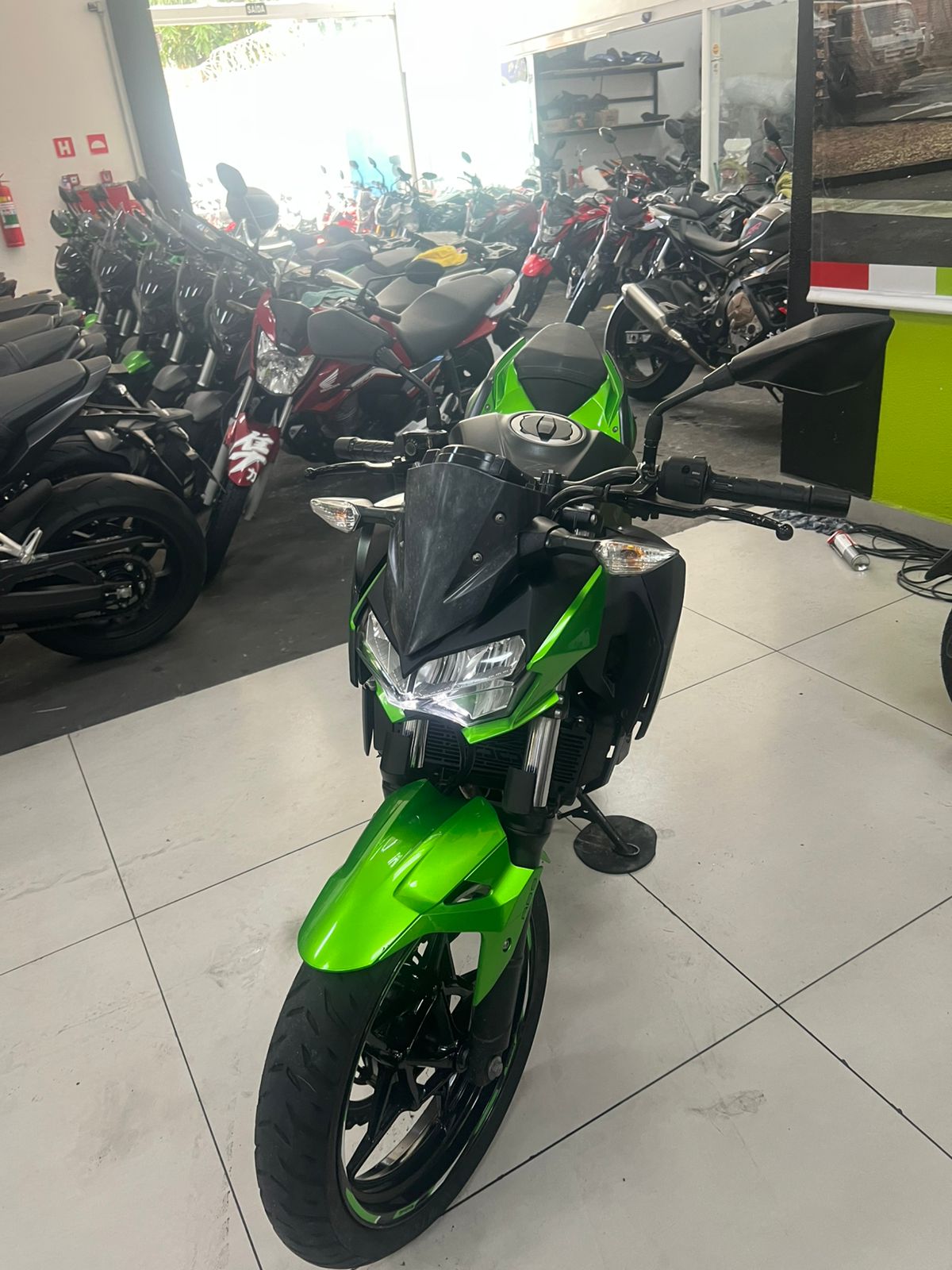 KAWASAKI Z400