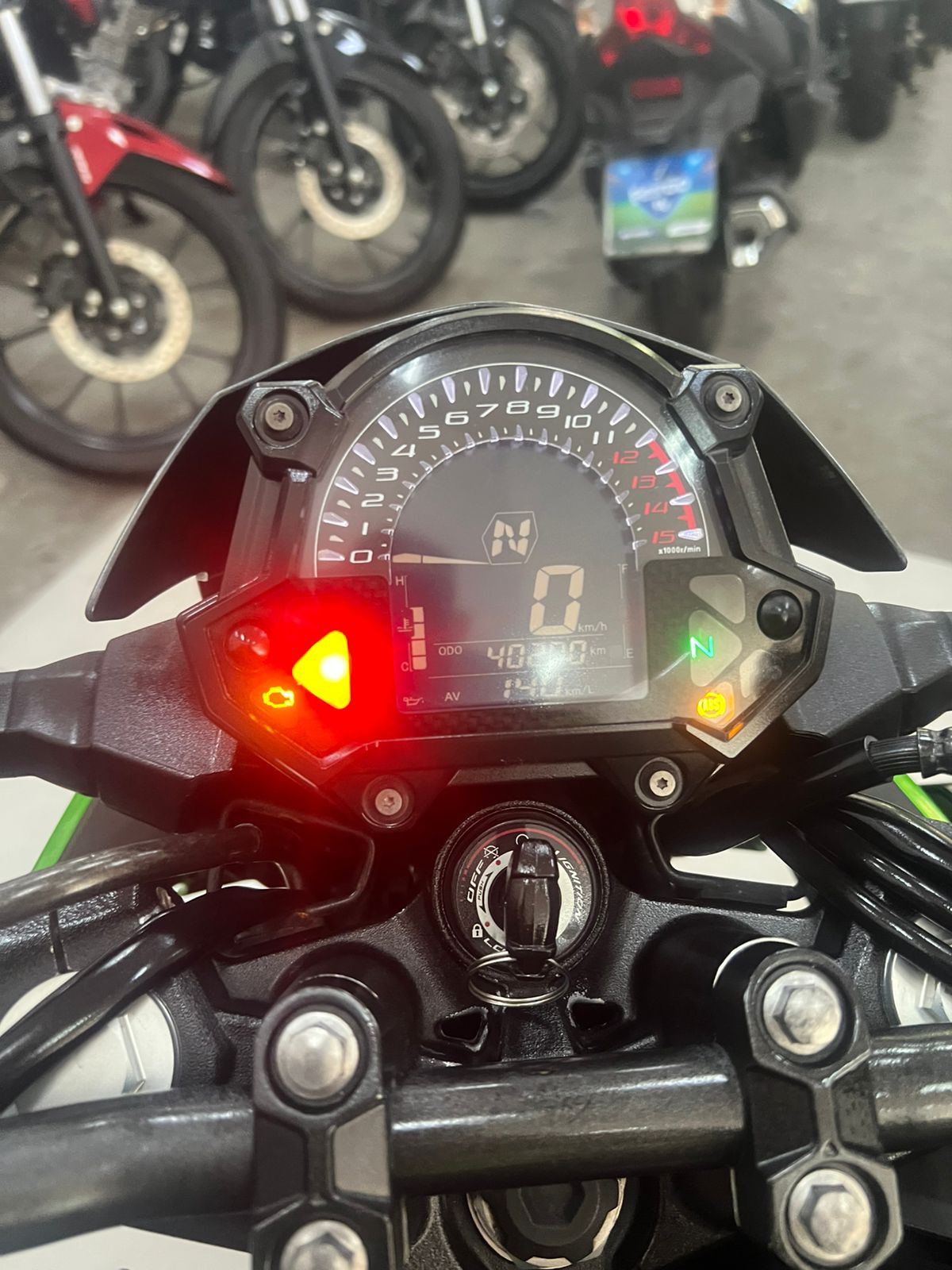 KAWASAKI Z400