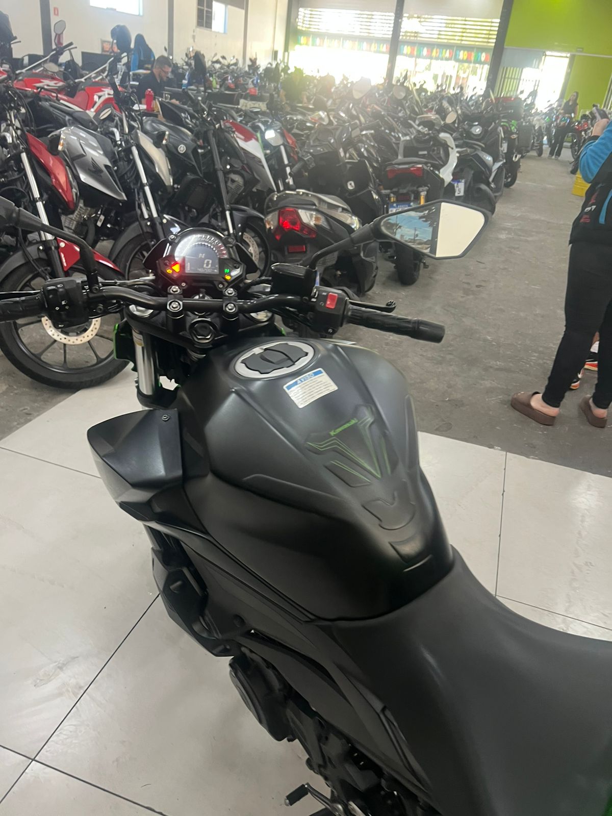 KAWASAKI Z400