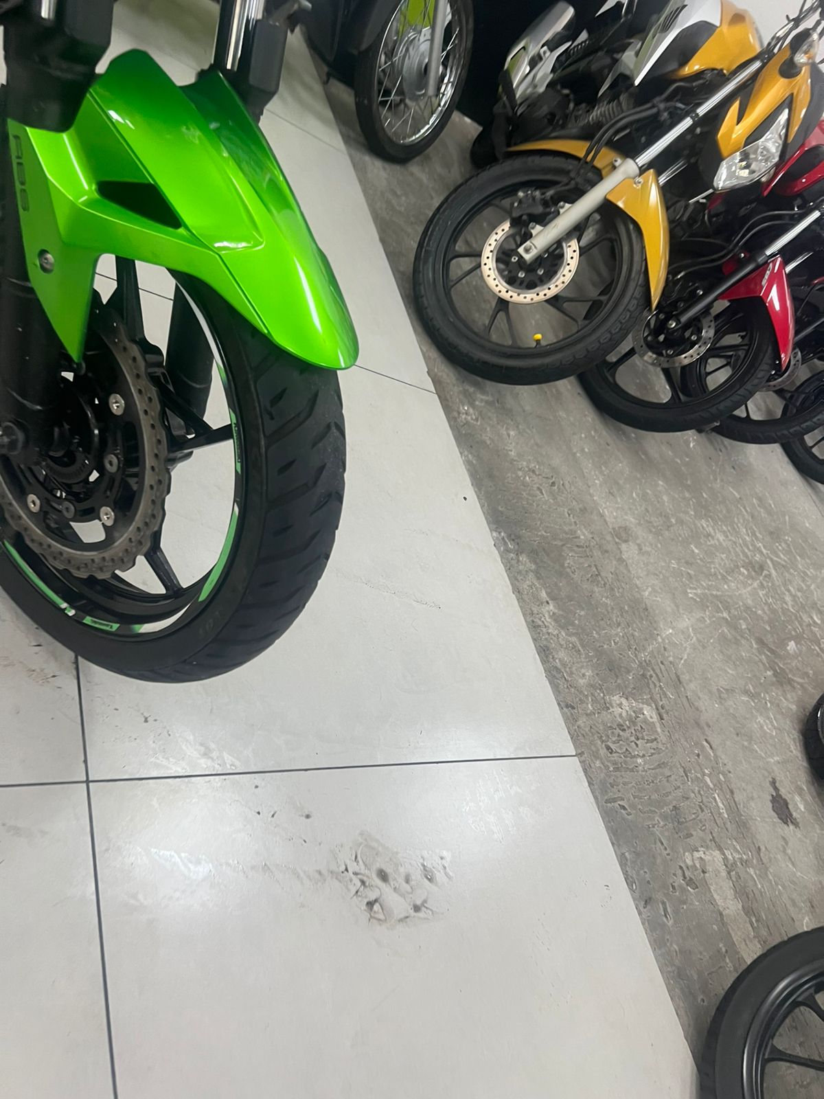 KAWASAKI Z400
