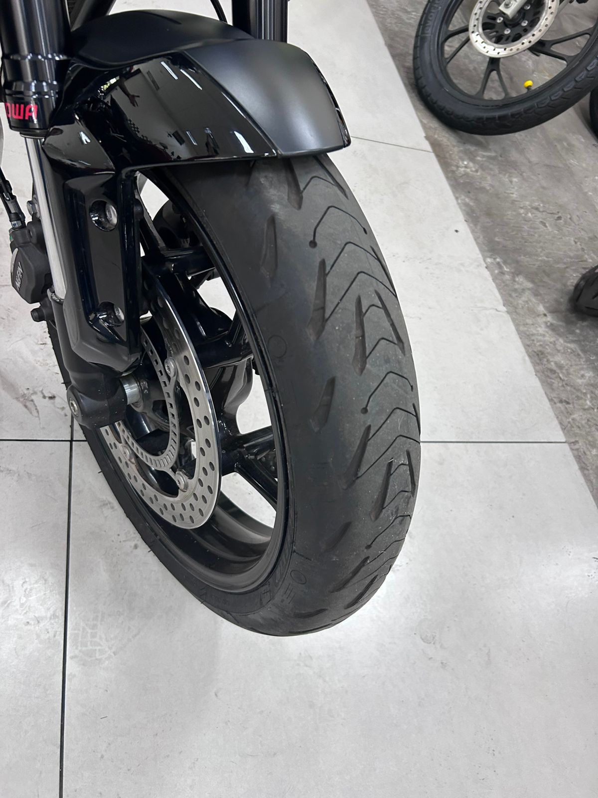 TRIUMPH TRIDENT 660