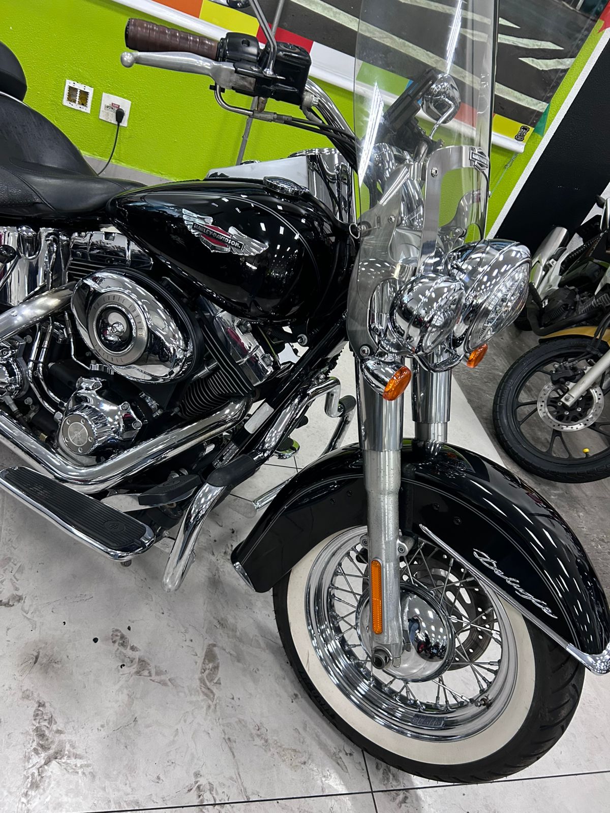 HARLEY-DAVIDSON SOFTAIL DELUXE