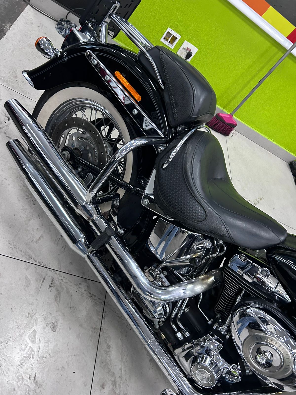 HARLEY-DAVIDSON SOFTAIL DELUXE
