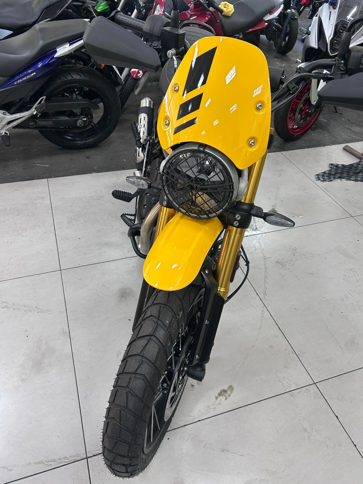TRIUMPH SCRAMBLER
