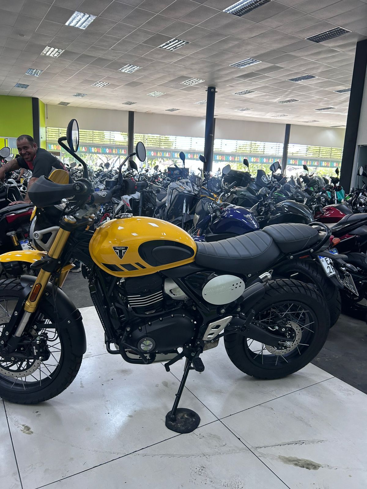 TRIUMPH SCRAMBLER