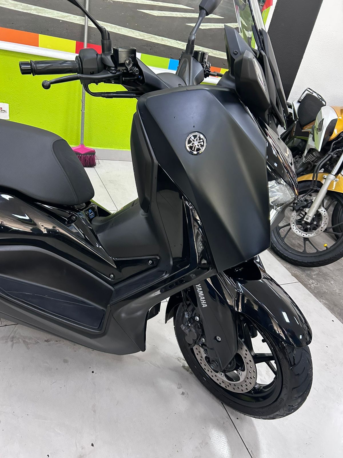 YAMAHA XMAX 250 CONNECTED ABS