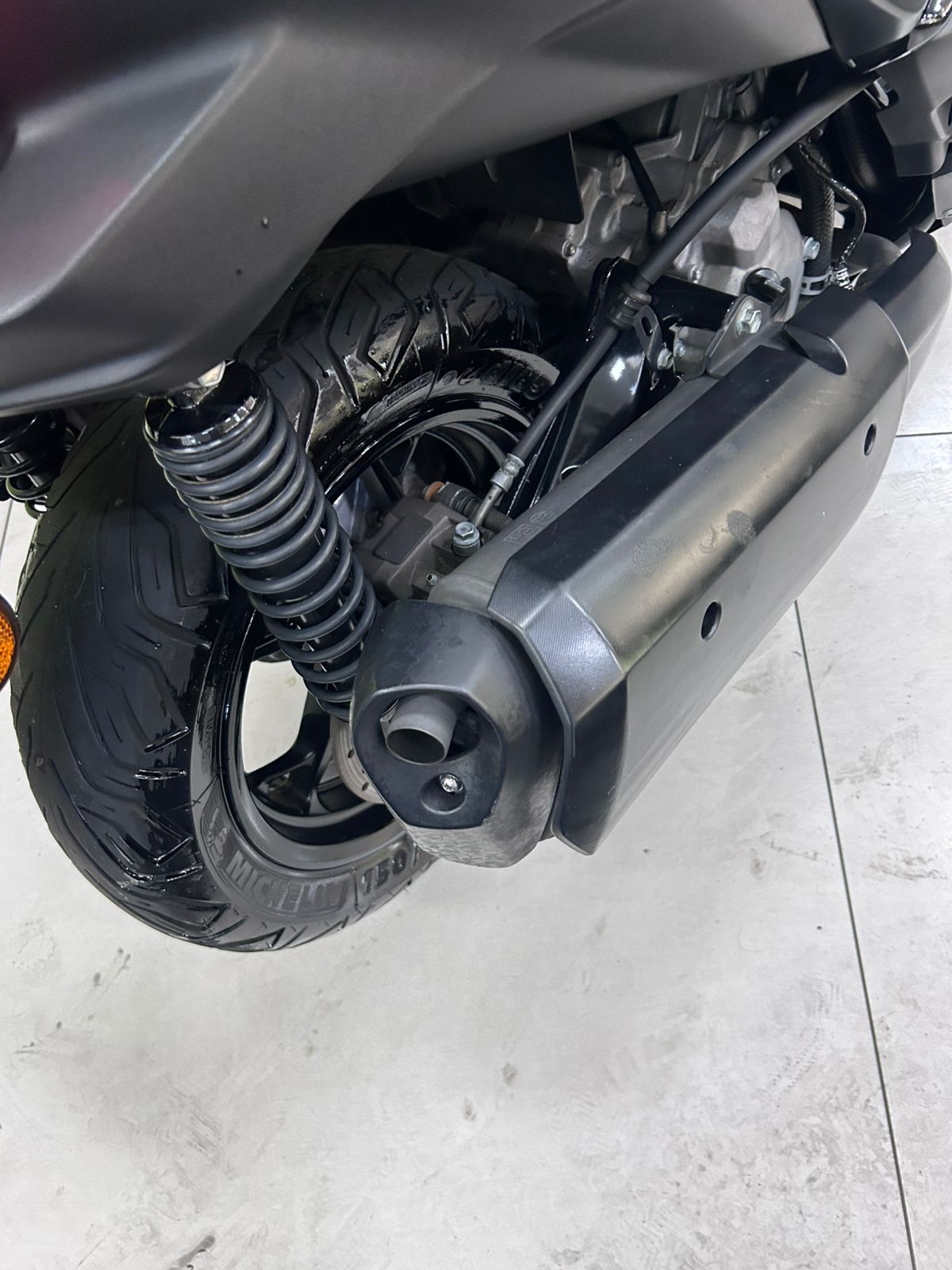 YAMAHA XMAX 250 CONNECTED ABS