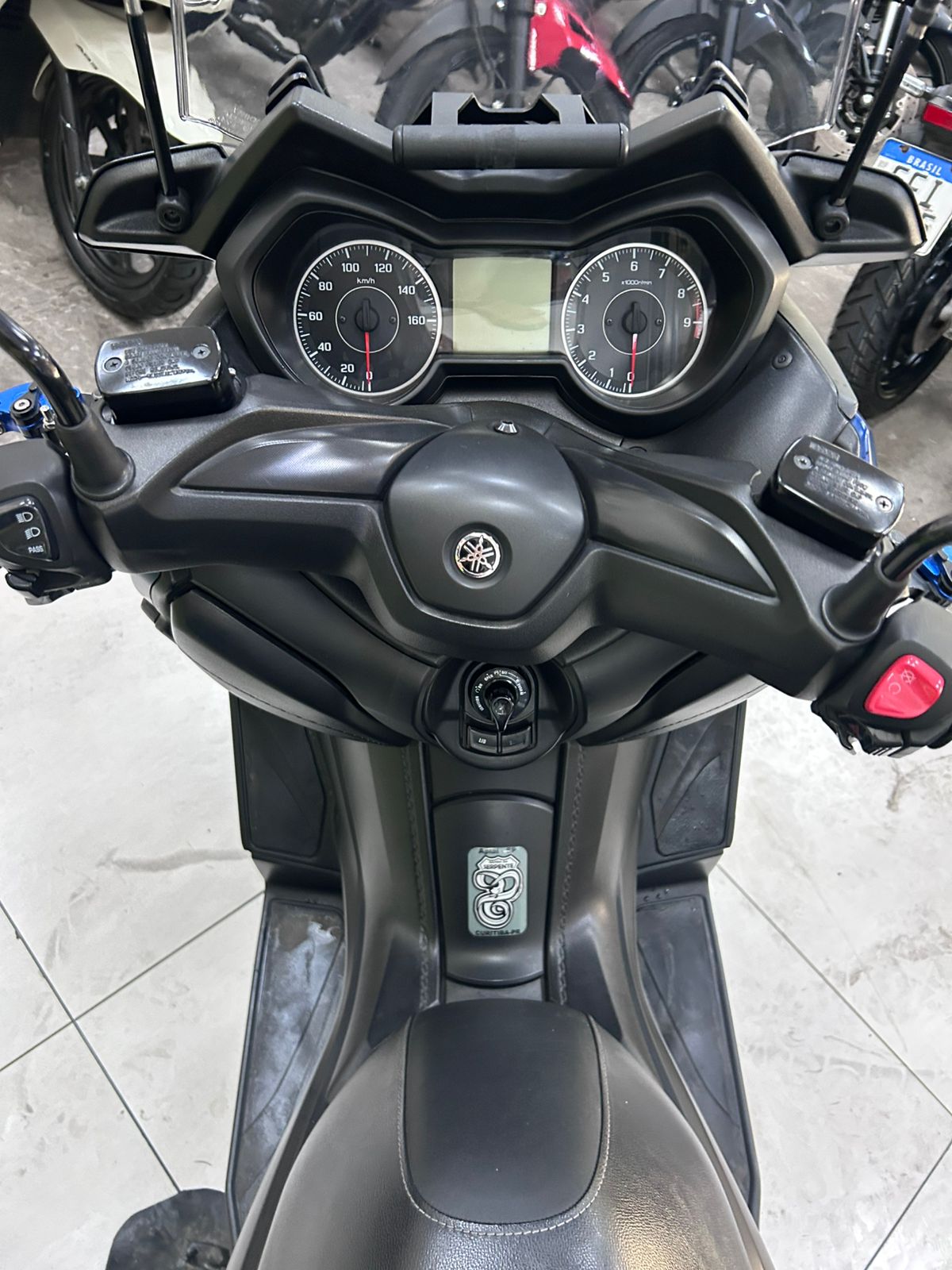 YAMAHA XMAX 250 CONNECTED ABS