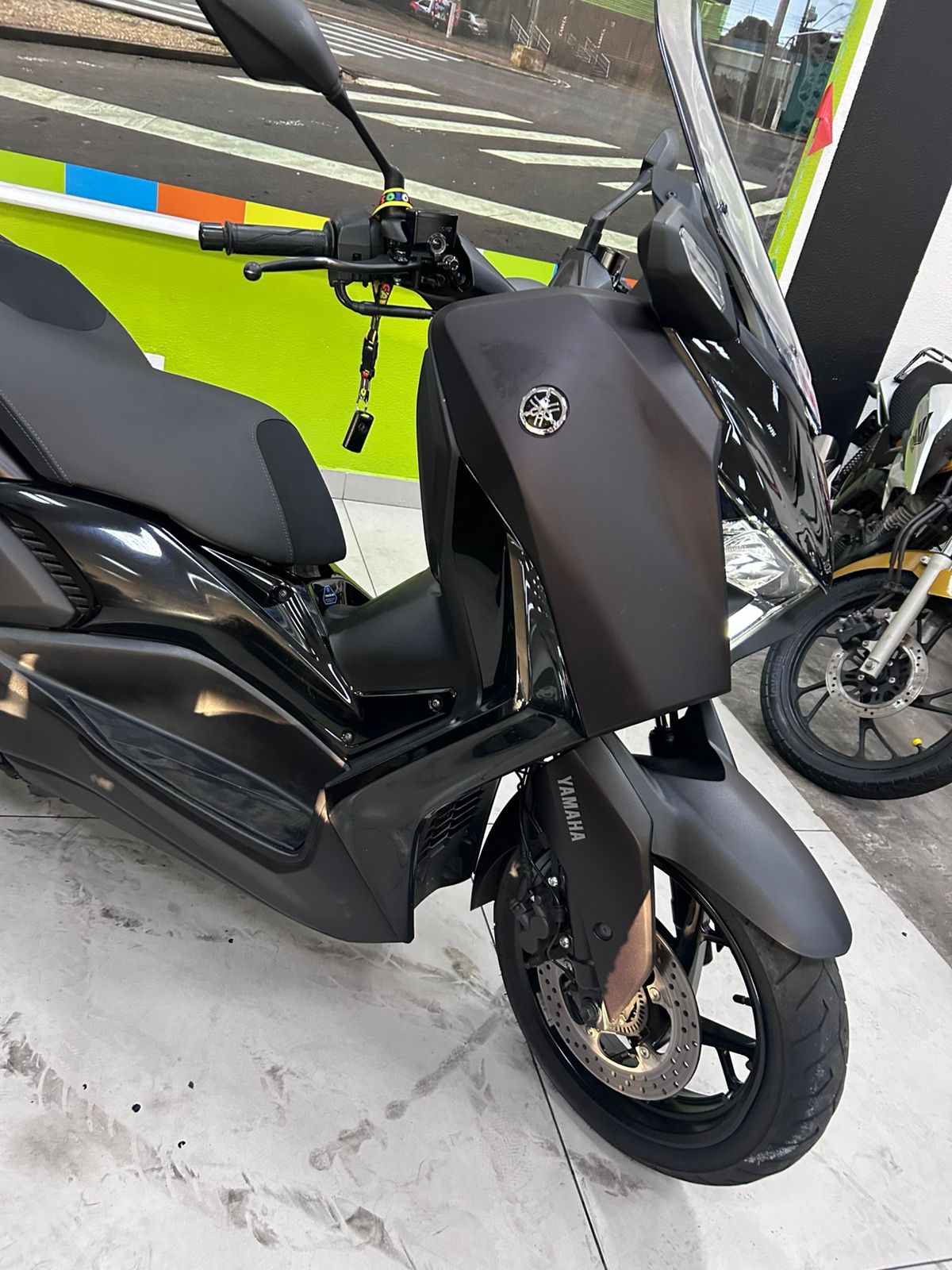 YAMAHA XMAX 300 CONNECTED ABS