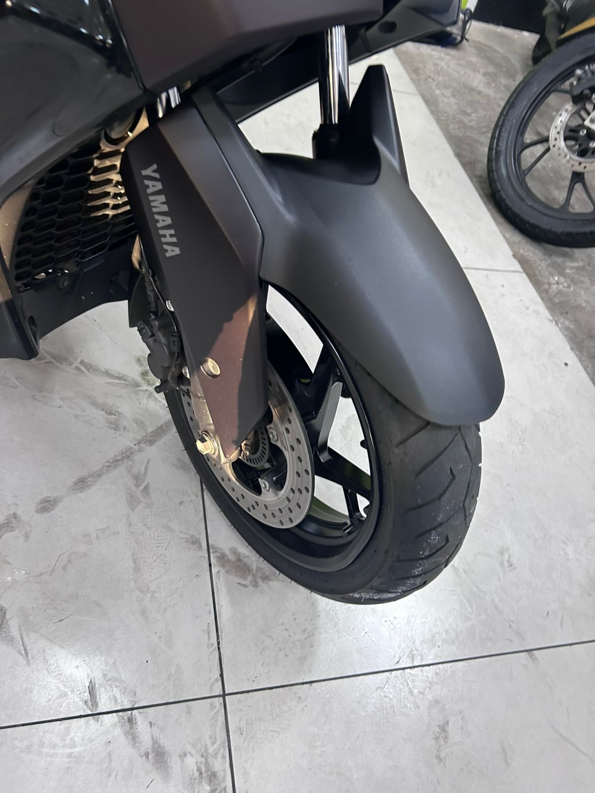 YAMAHA XMAX 300 CONNECTED ABS
