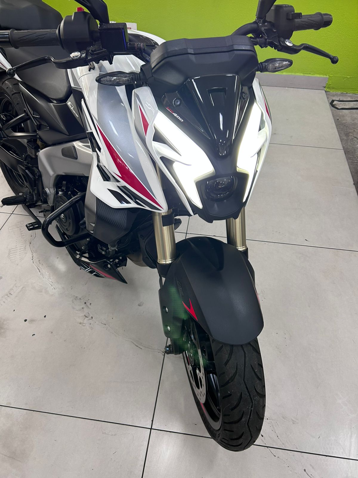 BAJAJ DOMINAR NS400Z