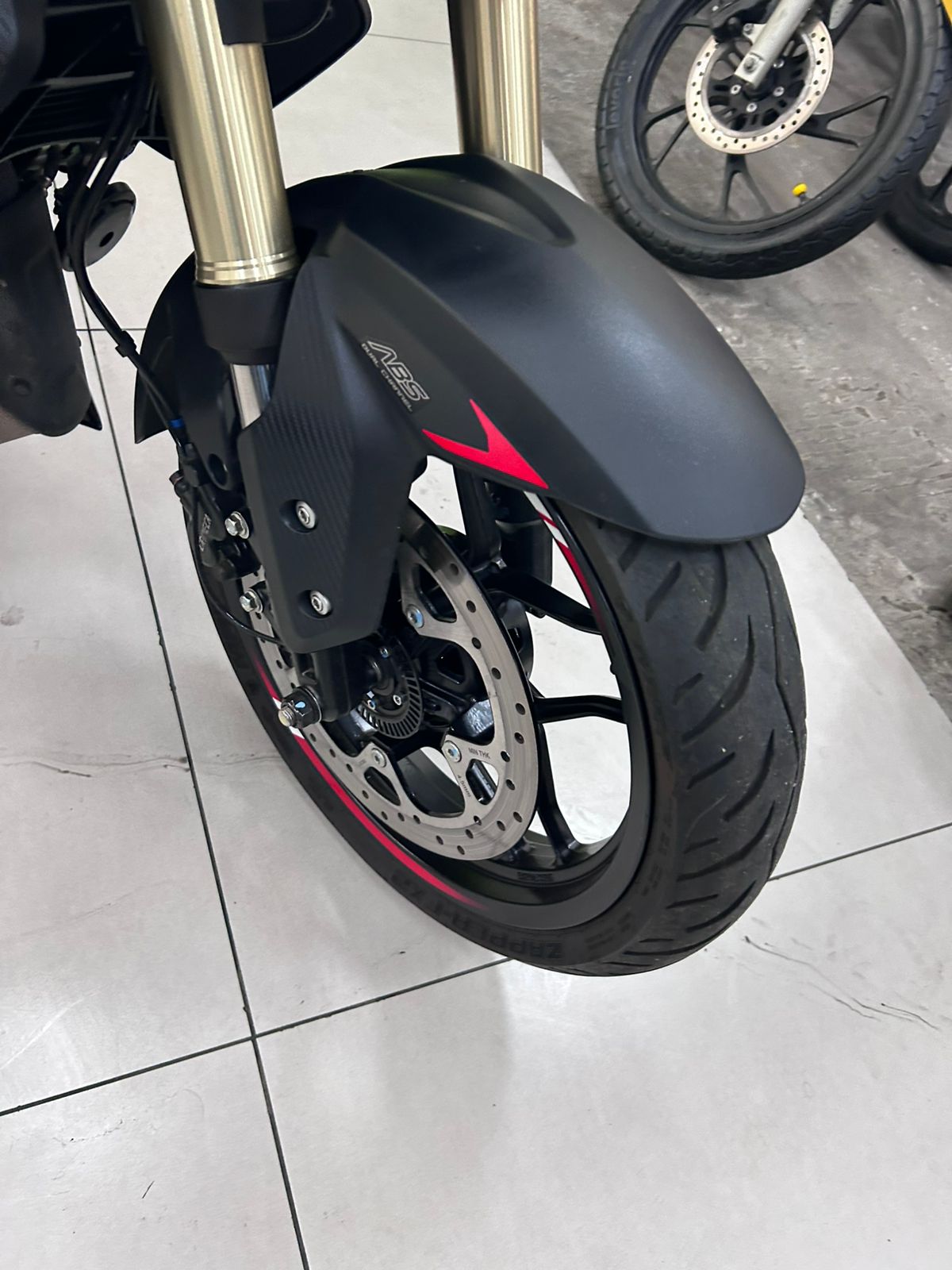 BAJAJ DOMINAR NS400Z