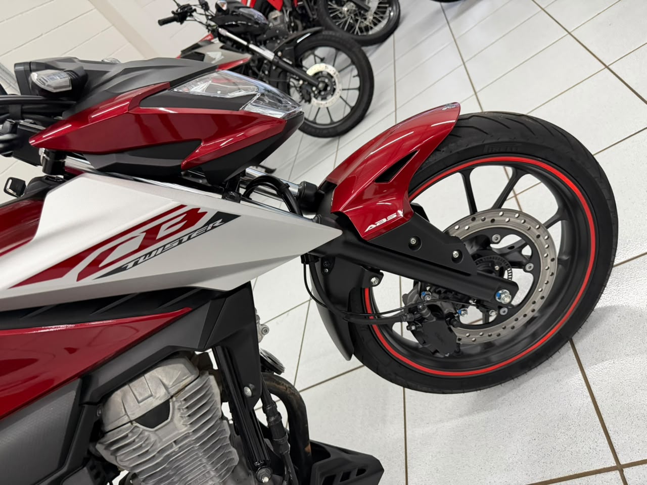 HONDA CB 300F TWISTER ABS