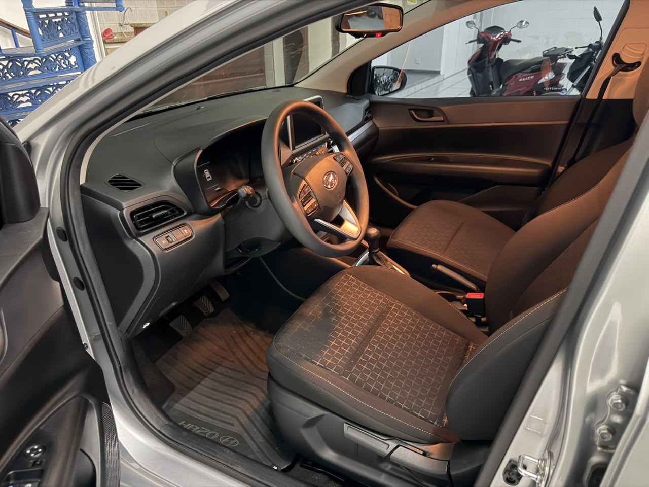 HYUNDAI HB20