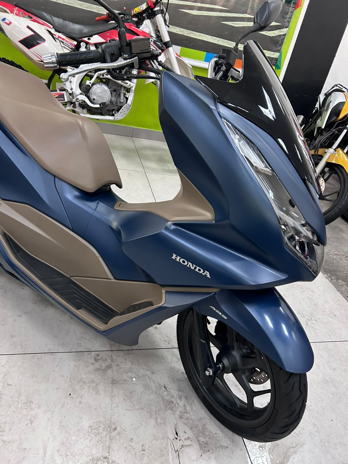 HONDA PCX DLX