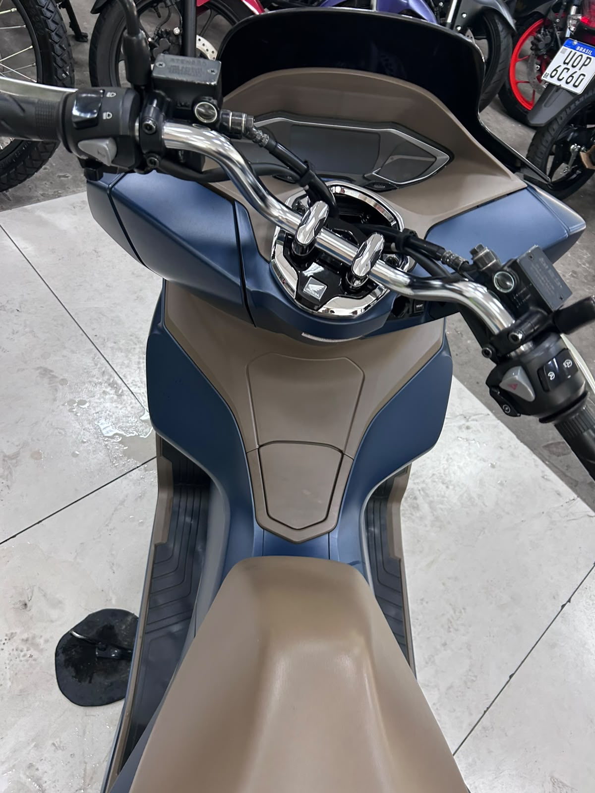 HONDA PCX DLX