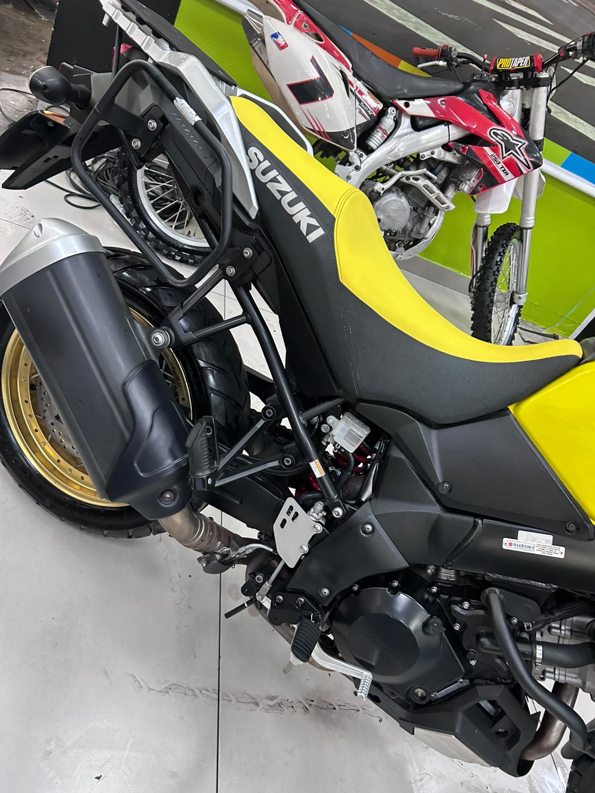 SUZUKI V-STROM 1000XT ABS