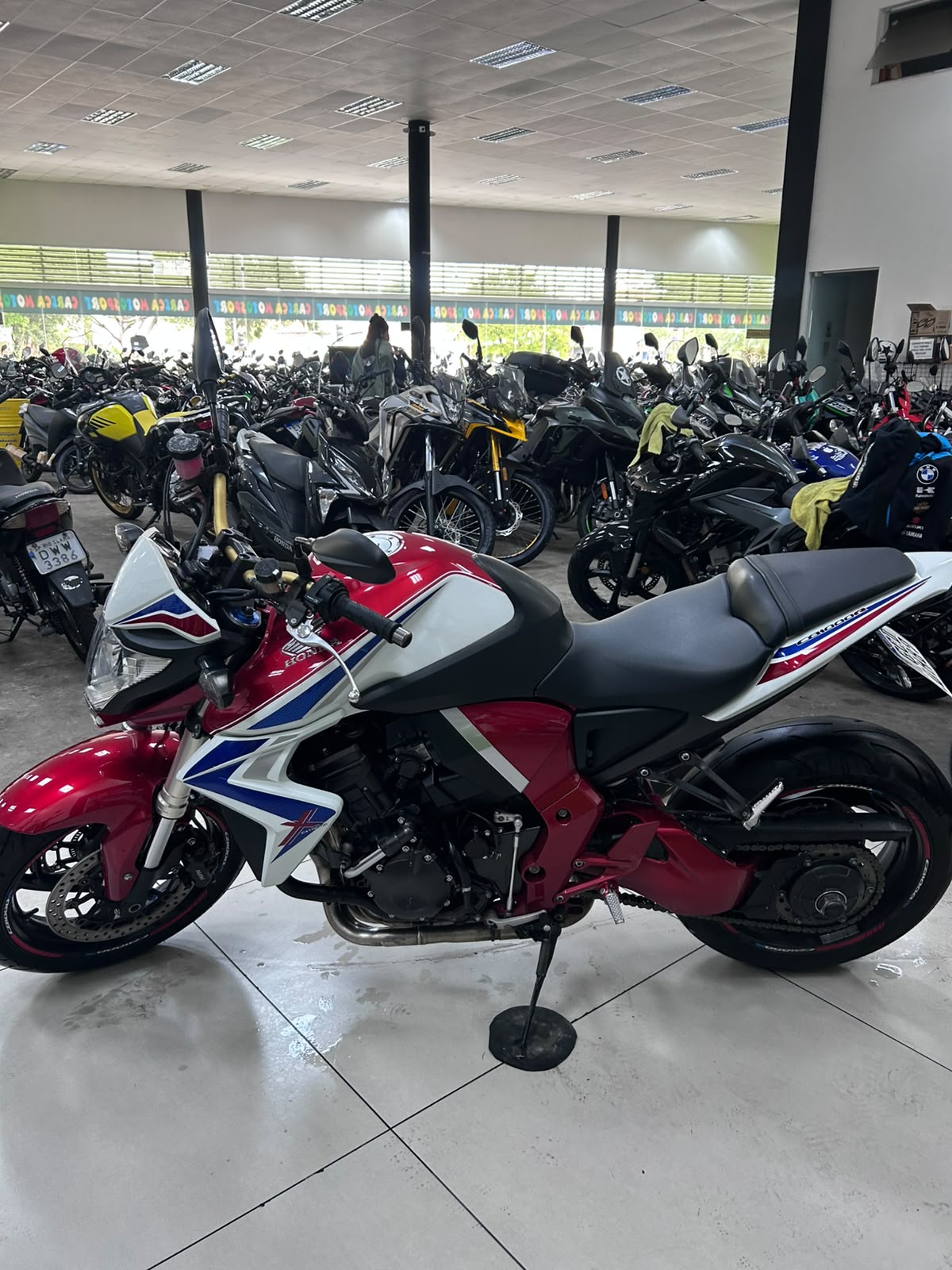 HONDA CB 1000R