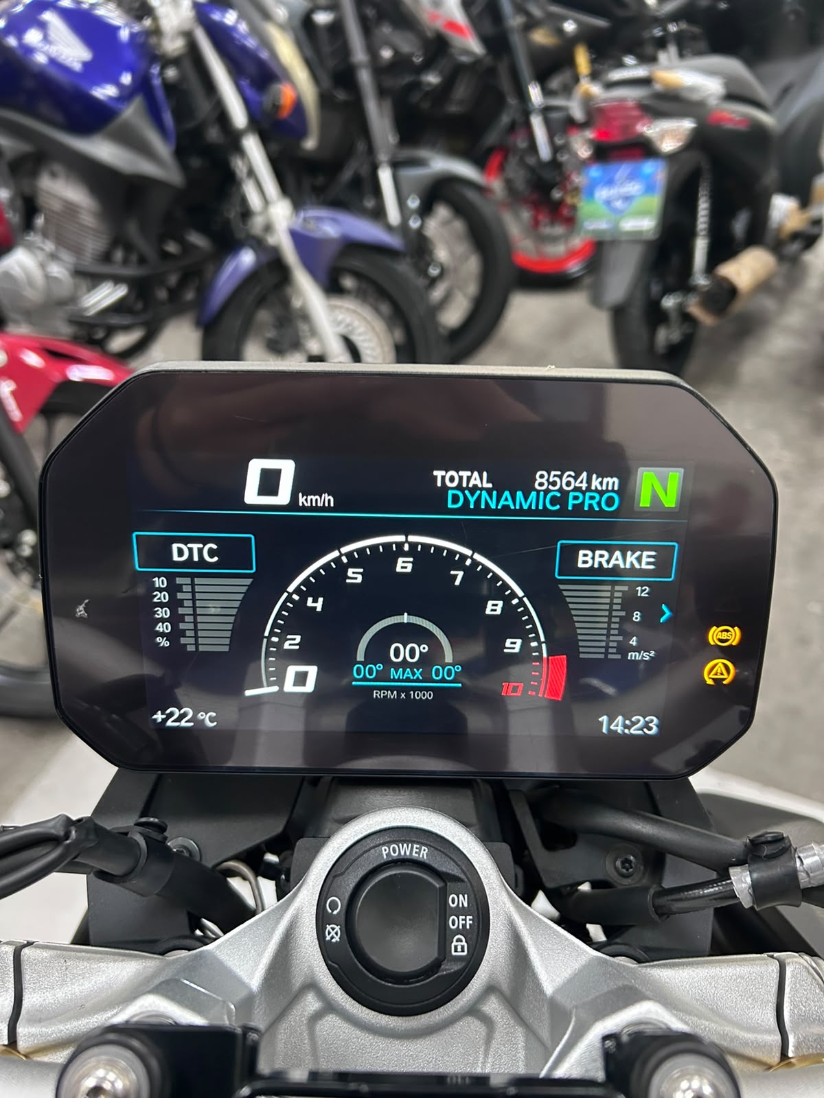BMW F 900 R SPORT PLUS